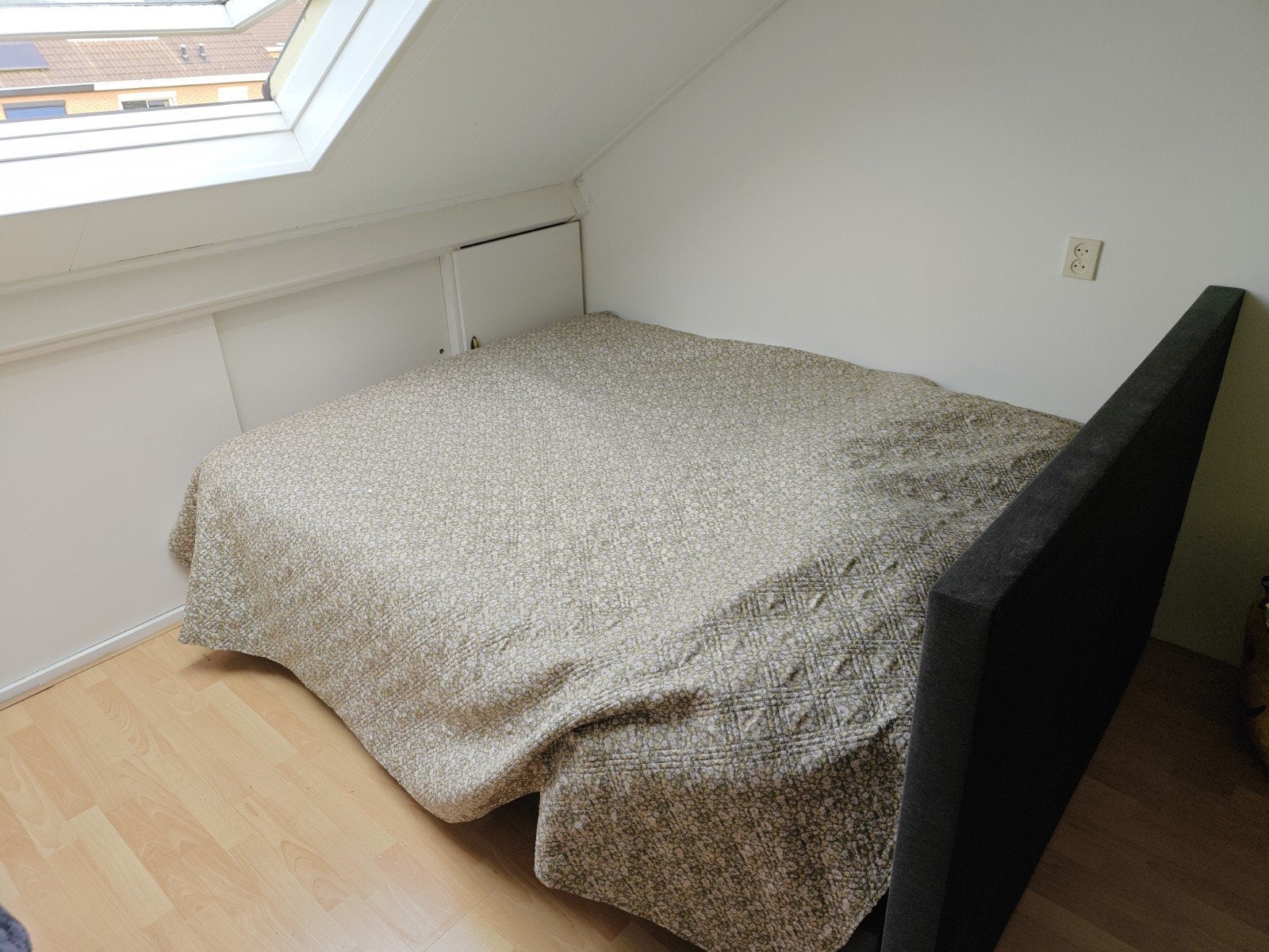 Bed, Huizen en Kamers