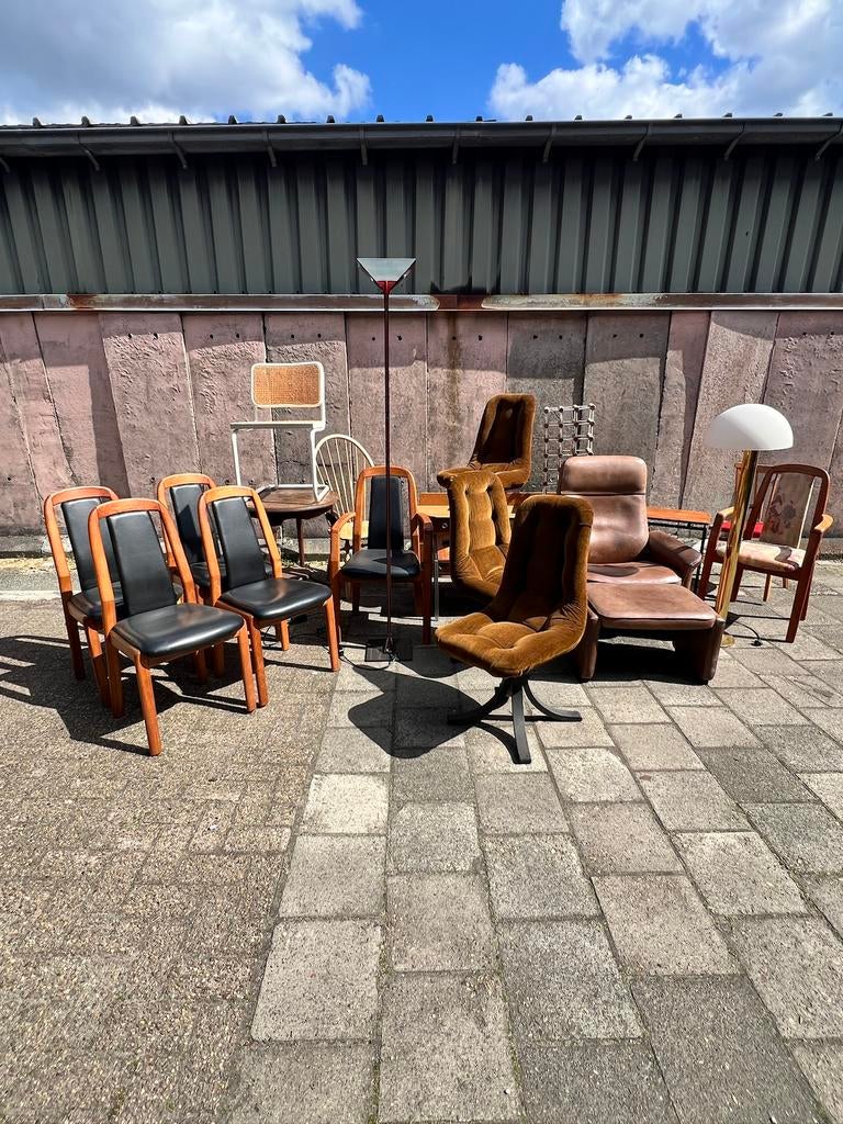 Grote partij vintage meubels / lampen. Opknappers, TEAB, Huis en Inrichting, Complete inboedels, Ophalen