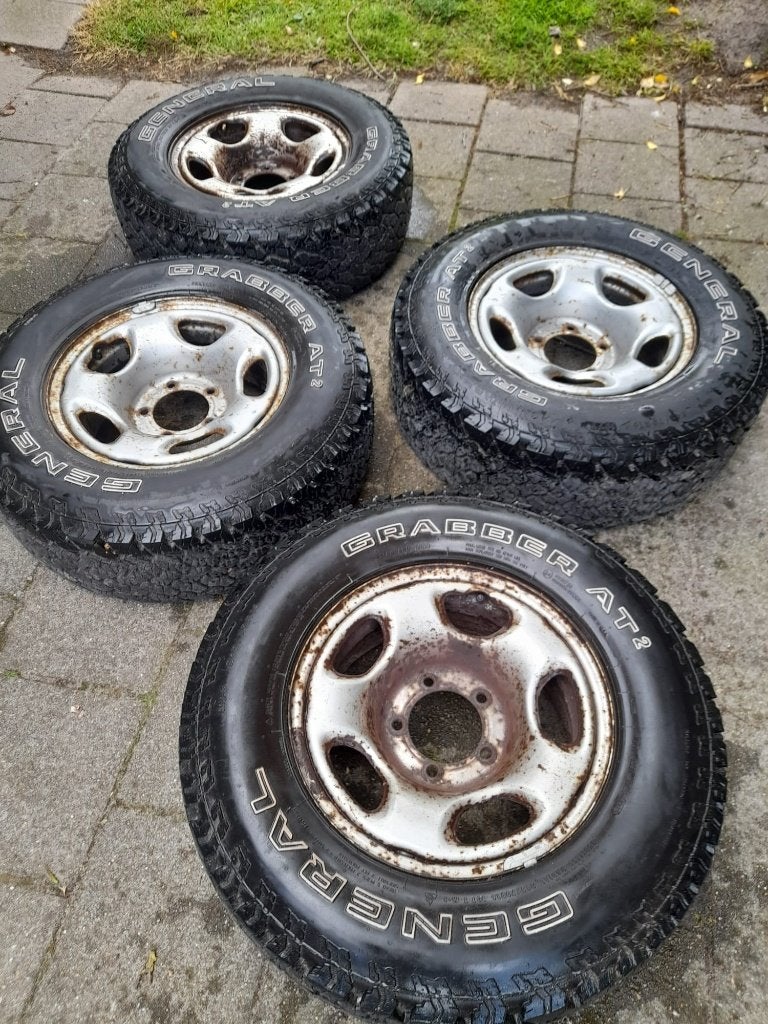 General Grabber AT2 245/70/R16, Ophalen