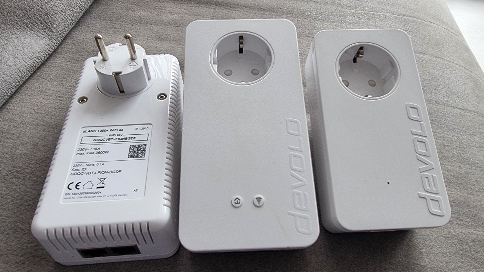 Devolo dLAN 1200+ WiFi ac Powerline Adapters (3 stuks), Computers en Software, Overige Computers en Software, Gebruikt, Ophalen of Verzenden