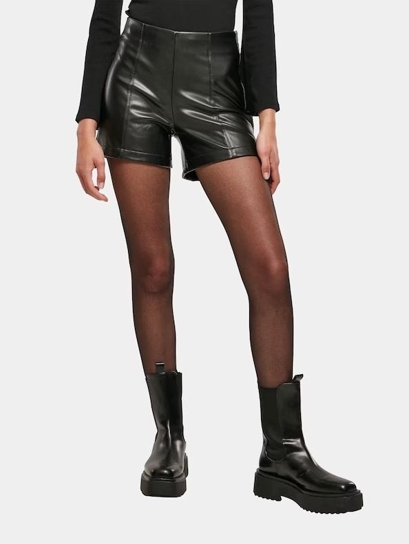 Urban Classics Faux Leather Shorts Stretch maat M, Maat 38/40 (M), Kort, Ophalen of Verzenden, Zo goed als nieuw