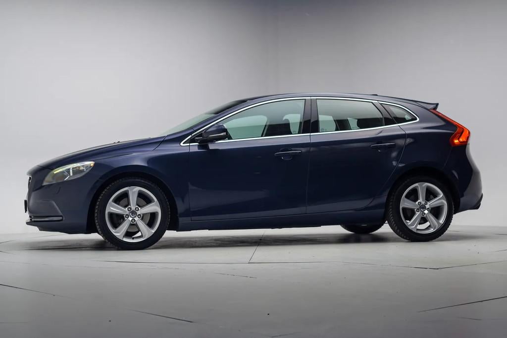 Volvo V40 T4 Momentum [ PDC Navi Clima half-leder Stoelverwa, 1596 cc, Gebruikt, Automatische klimaatregeling, 4 cilinders