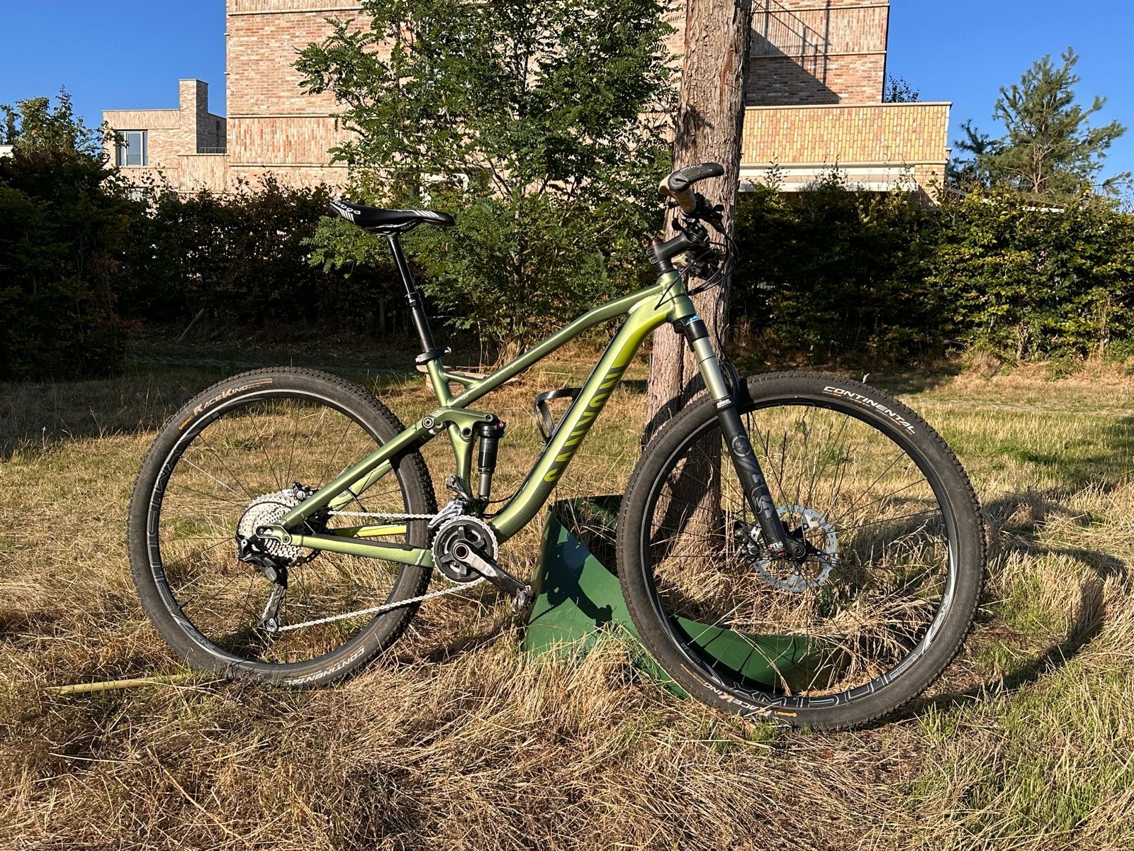 Canyon Nerve AL 9.9 MTB (M) met pedalen, Garmin mount, tubel, Gebruikt, 49 tot 53 cm, Schijfrem, Ophalen
