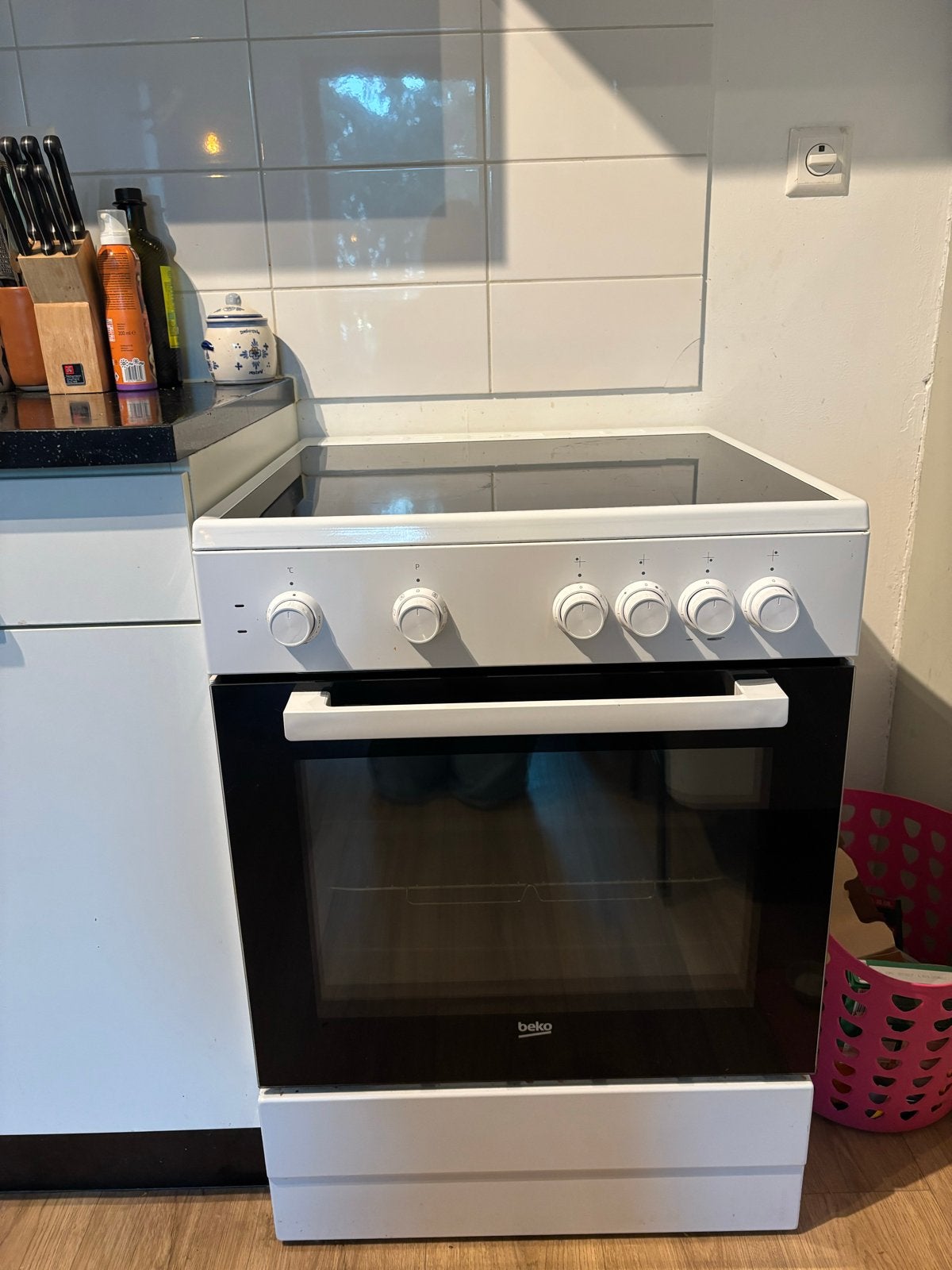 Beko keramisch fornuis met oven, Ophalen, Gebruikt, Minder dan 85 cm, Keramisch