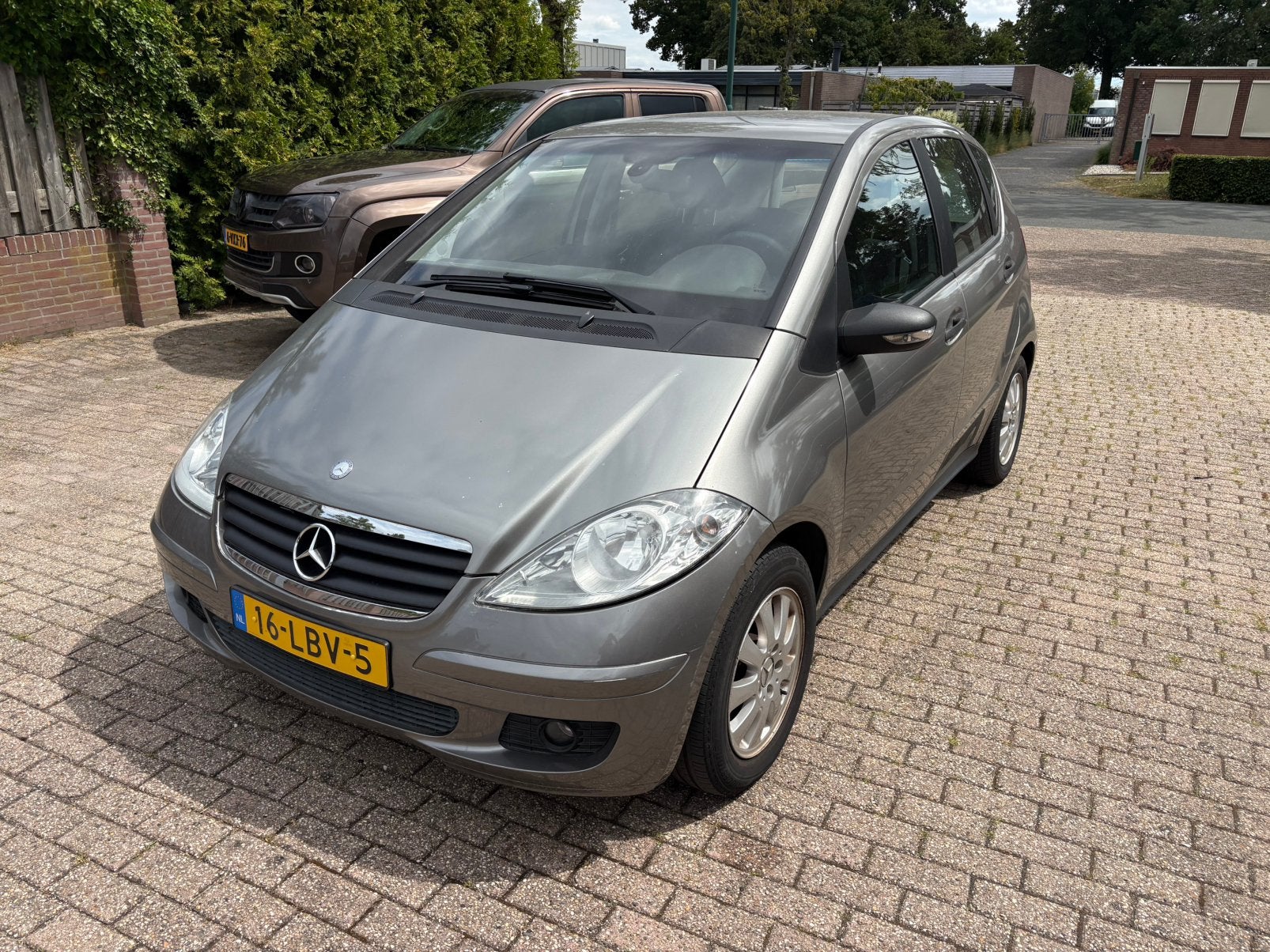 Mercedes-Benz A-Klasse 1.5 A160 5DRS AUT 2005 Grijs, Auto's, Mercedes-Benz, 1498 cc, Zwart, 400 kg, 1175 kg