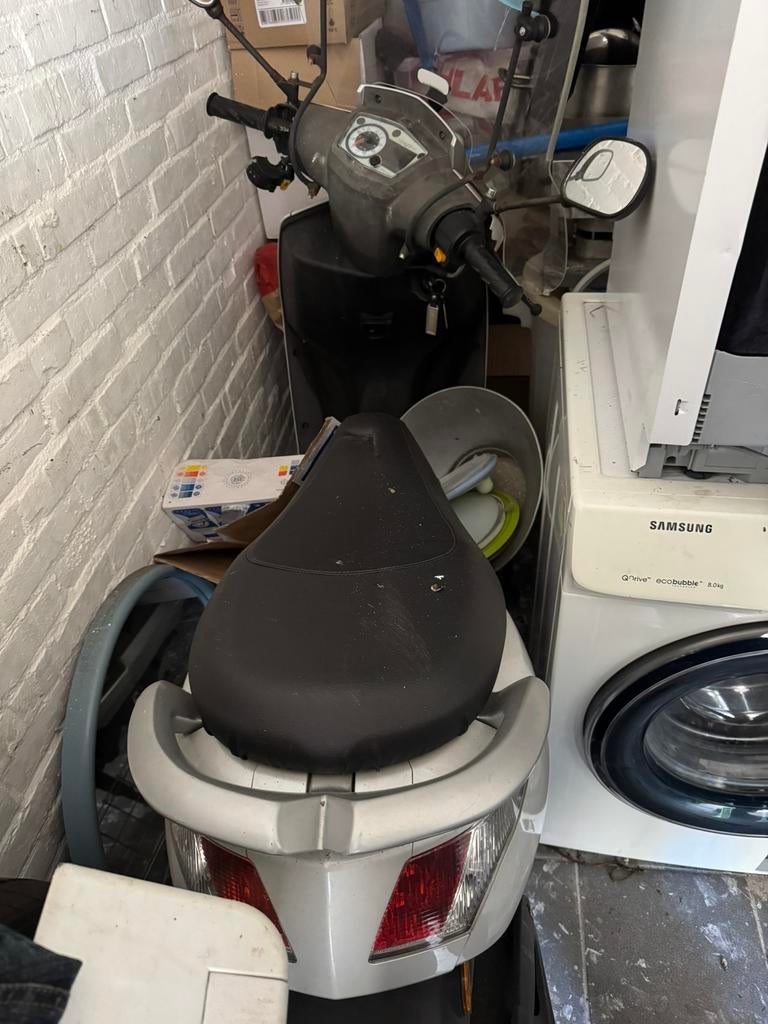 Peugeot vivacity 2012 snorscooter, Ophalen, Zo goed als nieuw, Benzine, Peugeot