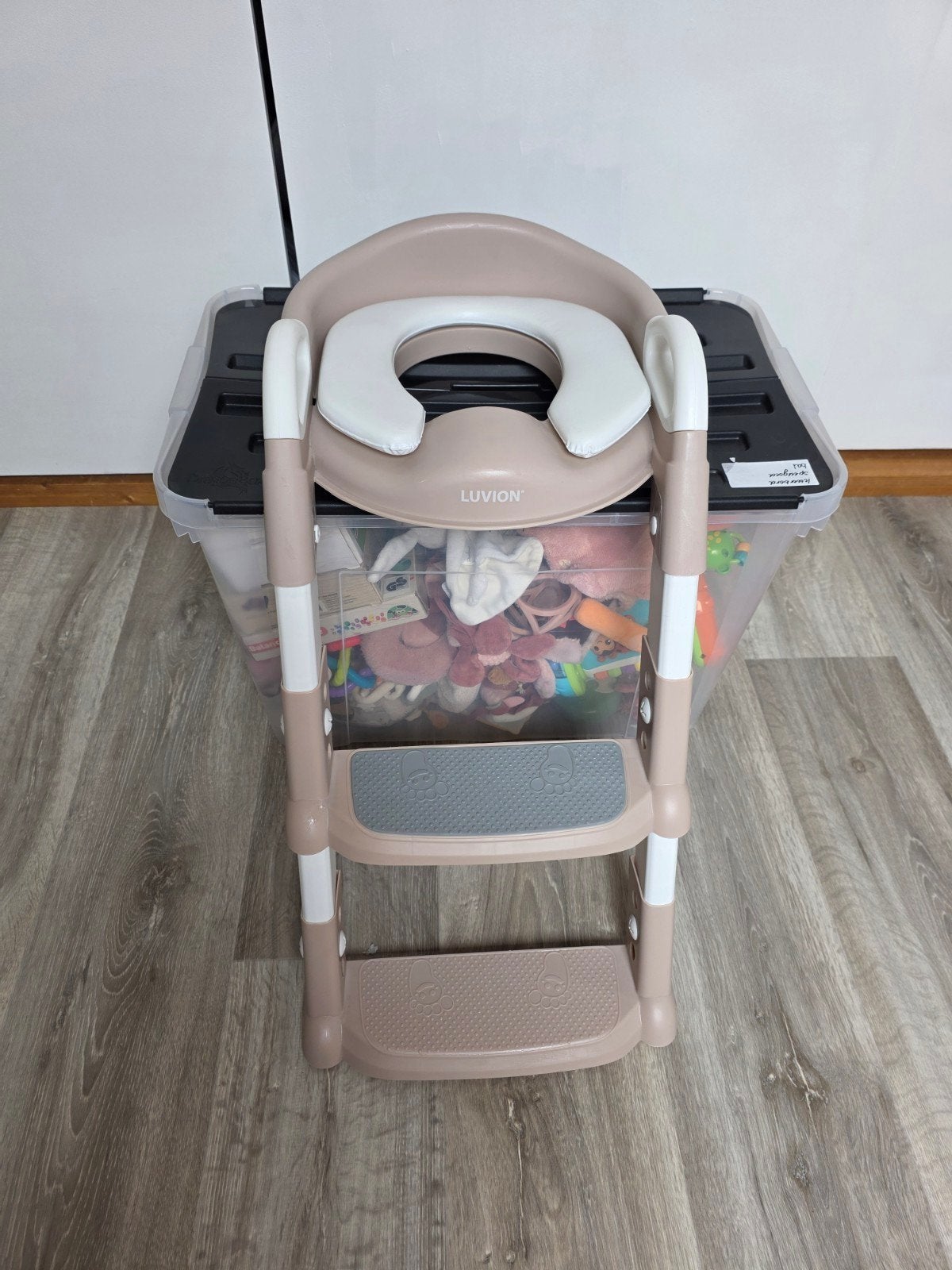 Luvion wc verkleiner met trapje in de kleur beige, Ophalen, Zo goed als nieuw, Overige typen