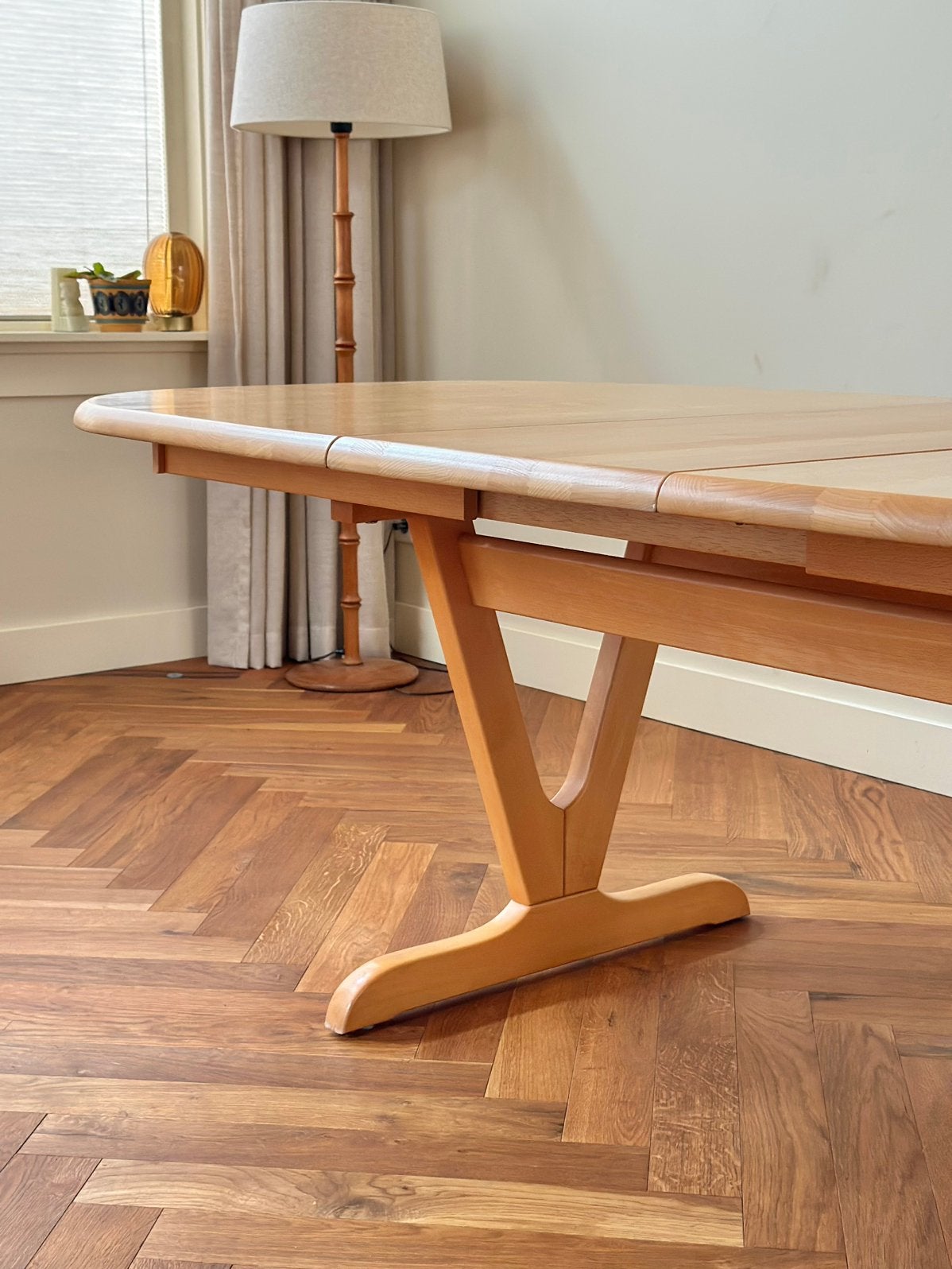Vintage eettafel ovaal Deens beuken hout jaren 50/60/70, Ophalen, Gebruikt, 100 tot 150 cm, Deens