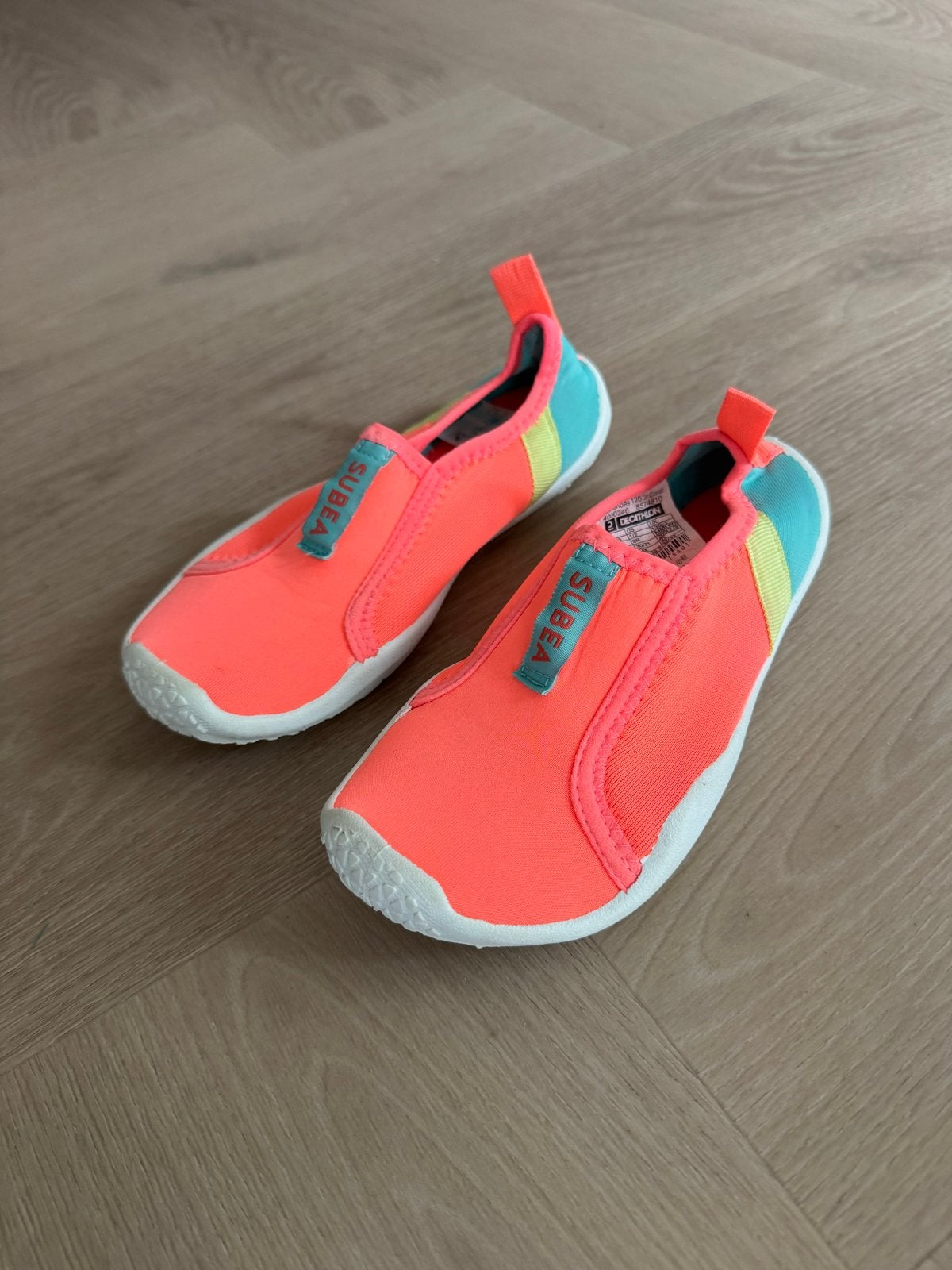 Koraalroze waterschoentjes Decathlon (maat 32-33), Kinderen en Baby's, Kinderkleding | Schoenen en Sokken, Ophalen of Verzenden