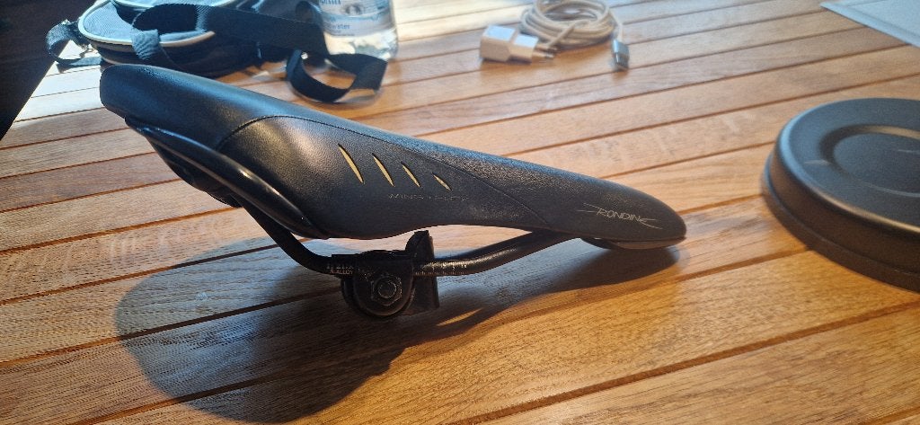 Fietszadel fizik rondin italy, Ophalen of Verzenden, Zo goed als nieuw, Overige maten, Voetbal