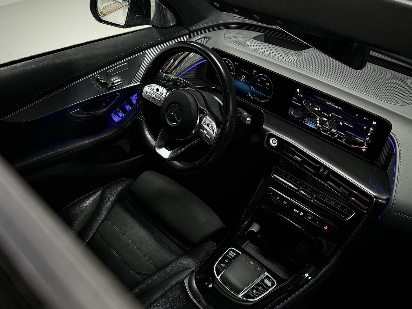 Mercedes EQC 400 4MATIC|AMG|PANO|ACC|360|MEMORY|SFEER|KEYLES, Auto's, Automaat, Dealer onderhouden, 80 kWh, Origineel Nederlands