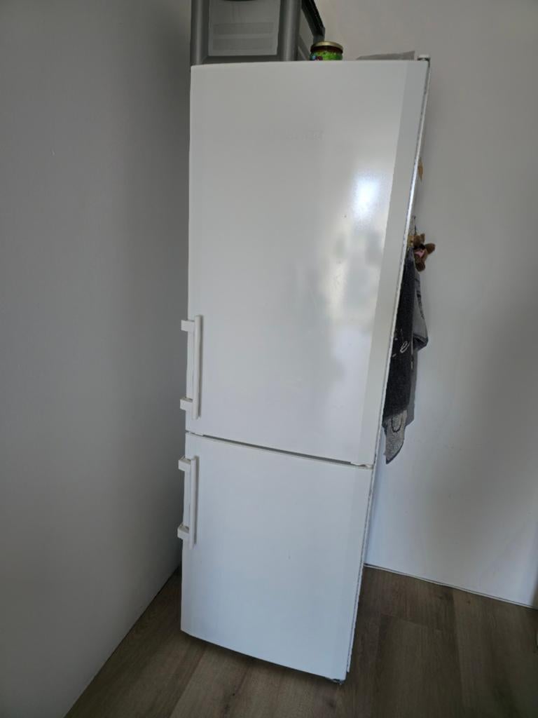 Liebherr Koel-vriescombinatie - Wit, Witgoed en Apparatuur, Koelkasten en IJskasten, Ophalen, Gebruikt, 200 liter of meer, 60 cm of meer