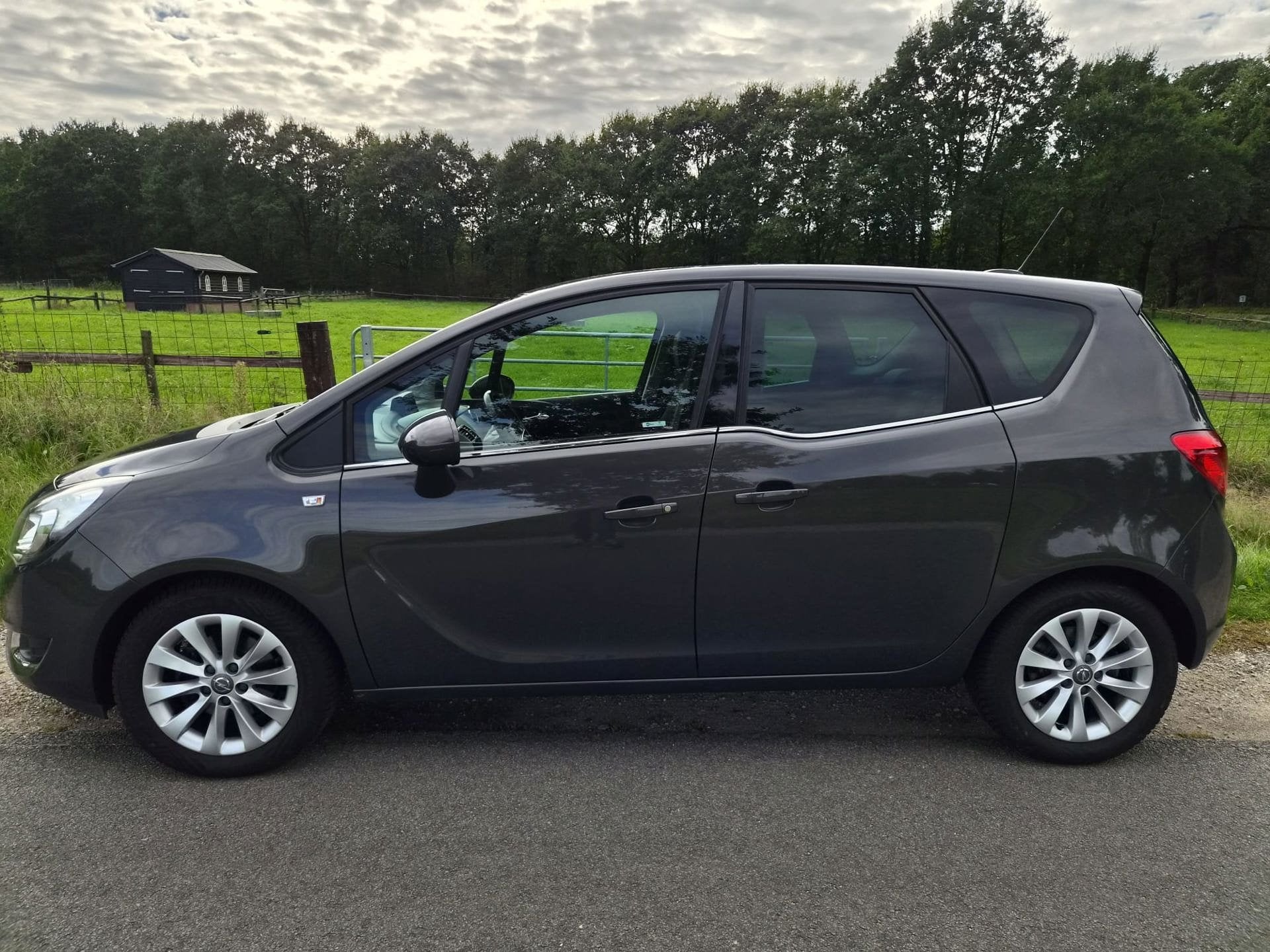 Opel Meriva 1.4 Turbo Cosmo prachtige staat, Voorwielaandrijving, Stof, Gebruikt, 4 cilinders