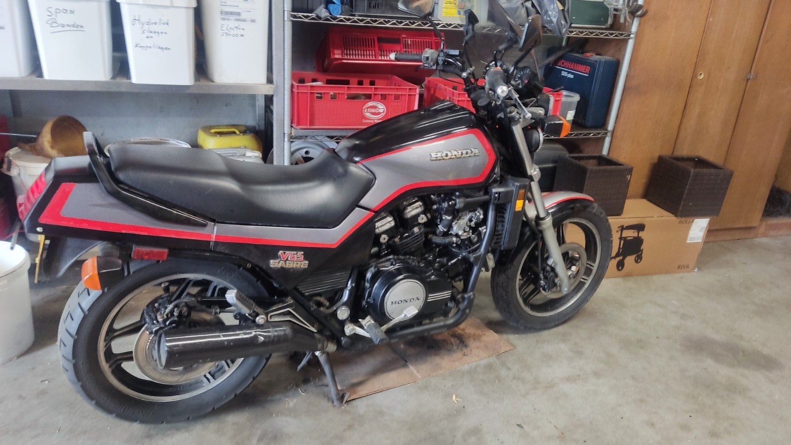 Honda Sabre VF1100 (evt. voor onderdelen), Motoren, Onderdelen | Honda, Gebruikt, Ophalen
