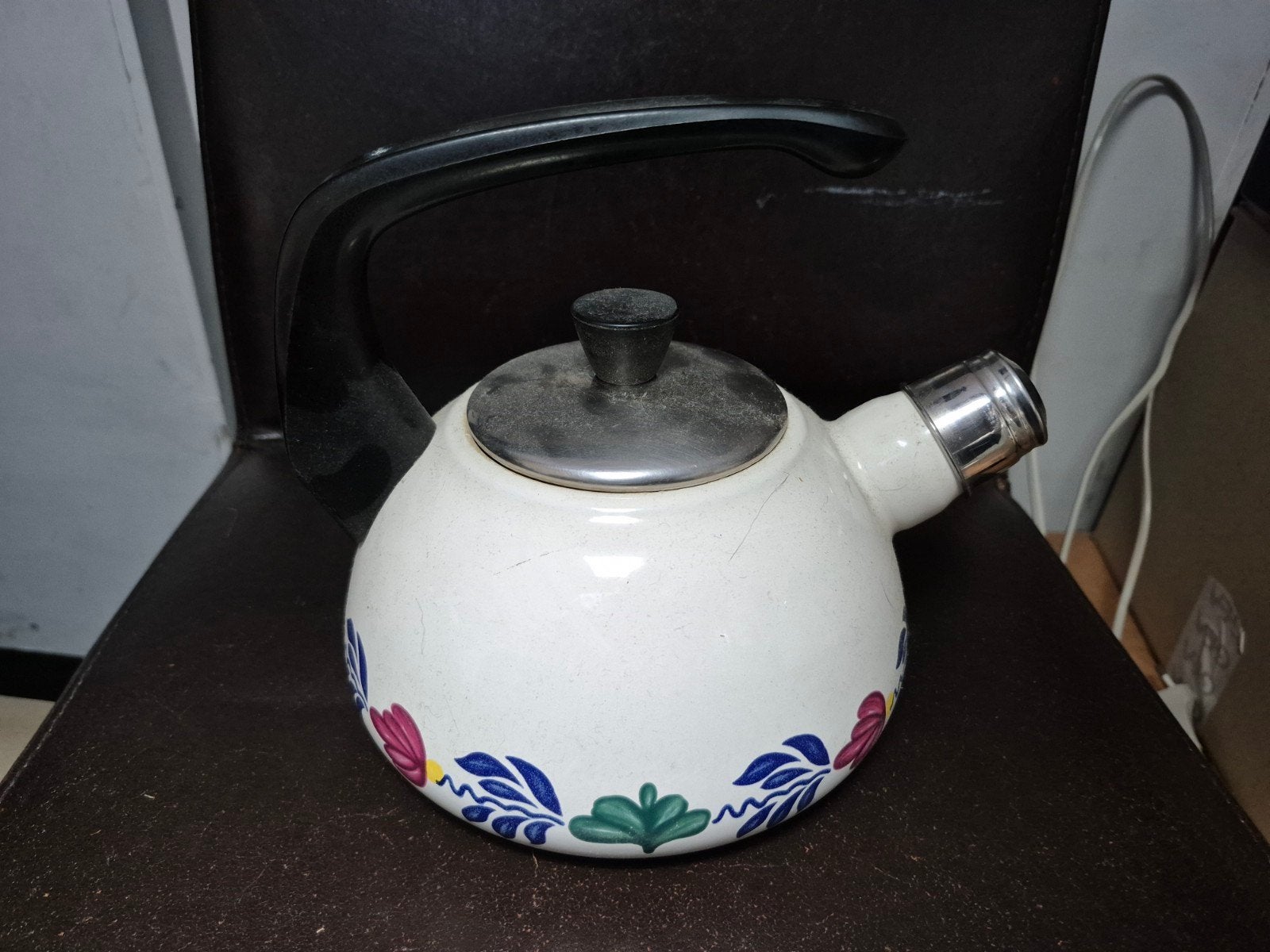 Vintage fluitketel met bloemmotief - Gebruikt, 1 tot 2 liter, Ophalen of Verzenden, Gebruikt