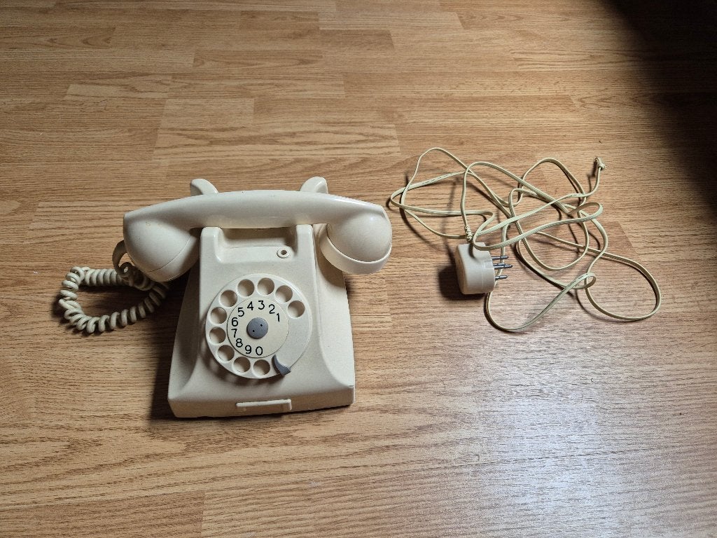 Telefoon prop, Ophalen, Gebruikt