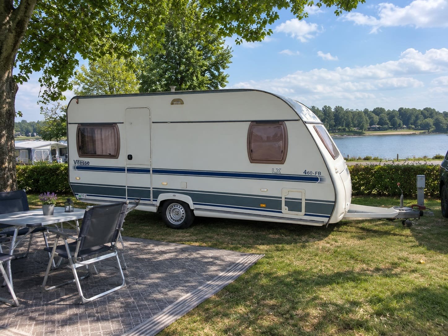 frisse , nette Beyerland Vitesse 460-FB | Incl. Voortent, Caravans en Kamperen, Schokbreker, Rondzit, 750 - 1000 kg, 4 tot 5 meter