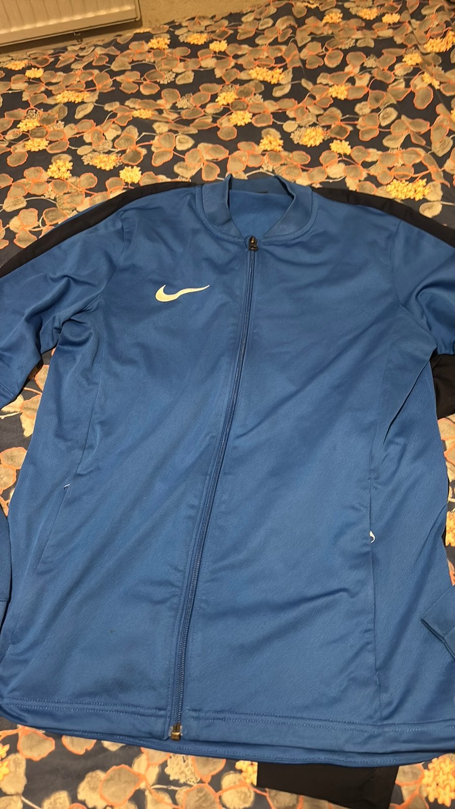 Heren maat M Nike vest, Ophalen of Verzenden, Zo goed als nieuw, Maat 48/50 (M), Rood