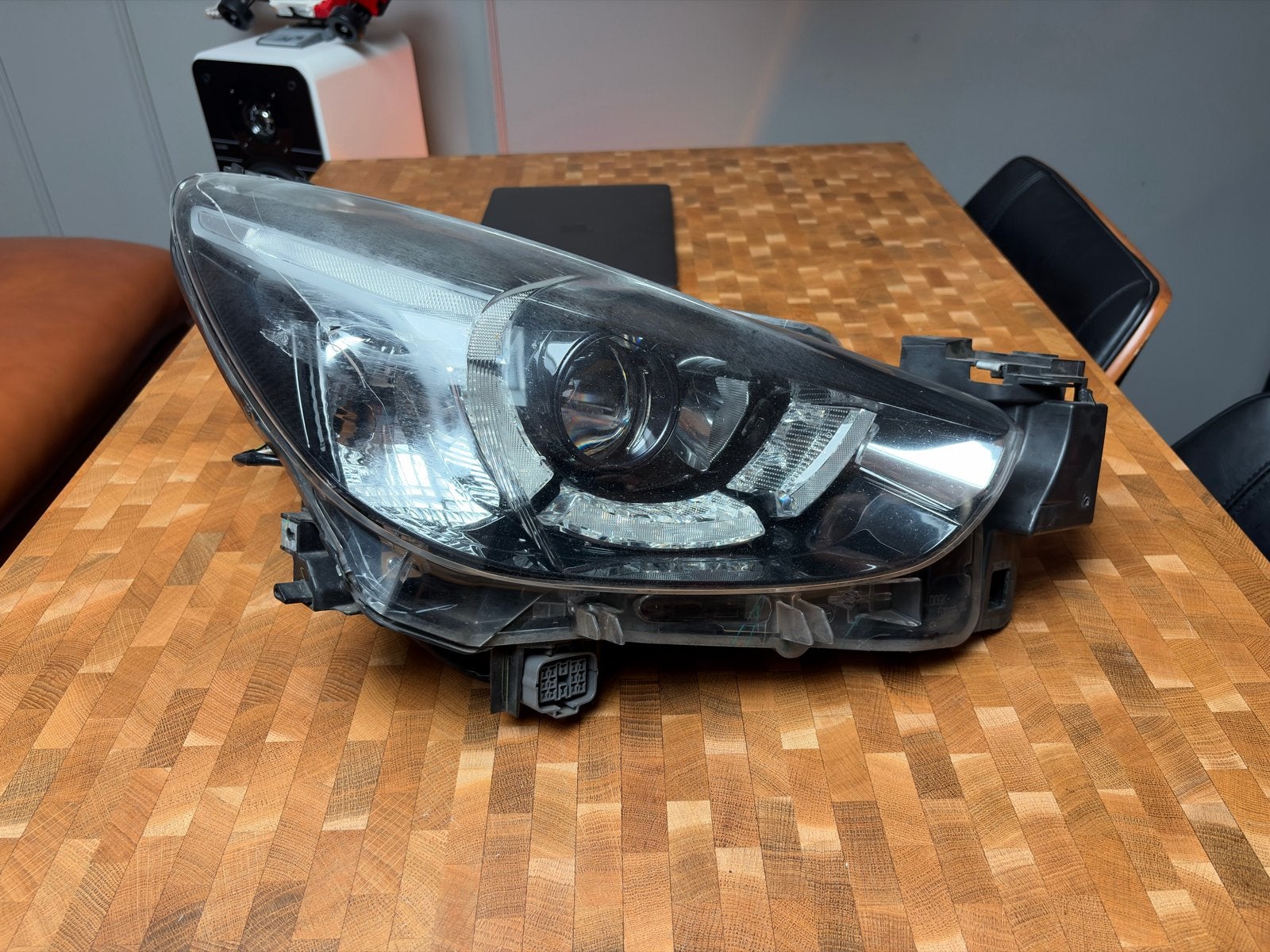 Xenon Koplamp Mazda 2 (2019) barstje in kap, Auto-onderdelen, Verlichting, Ophalen of Verzenden, Gebruikt, Mazda