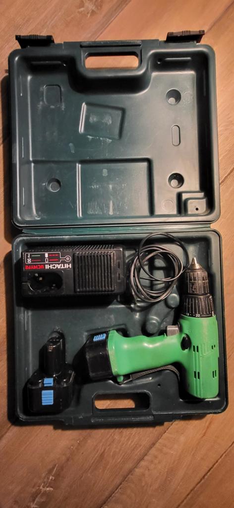Hitachi DS10DV2 Accu boormachine, Gebruikt, Variabele snelheid, Ophalen of Verzenden, Boor- en Schroefmachine