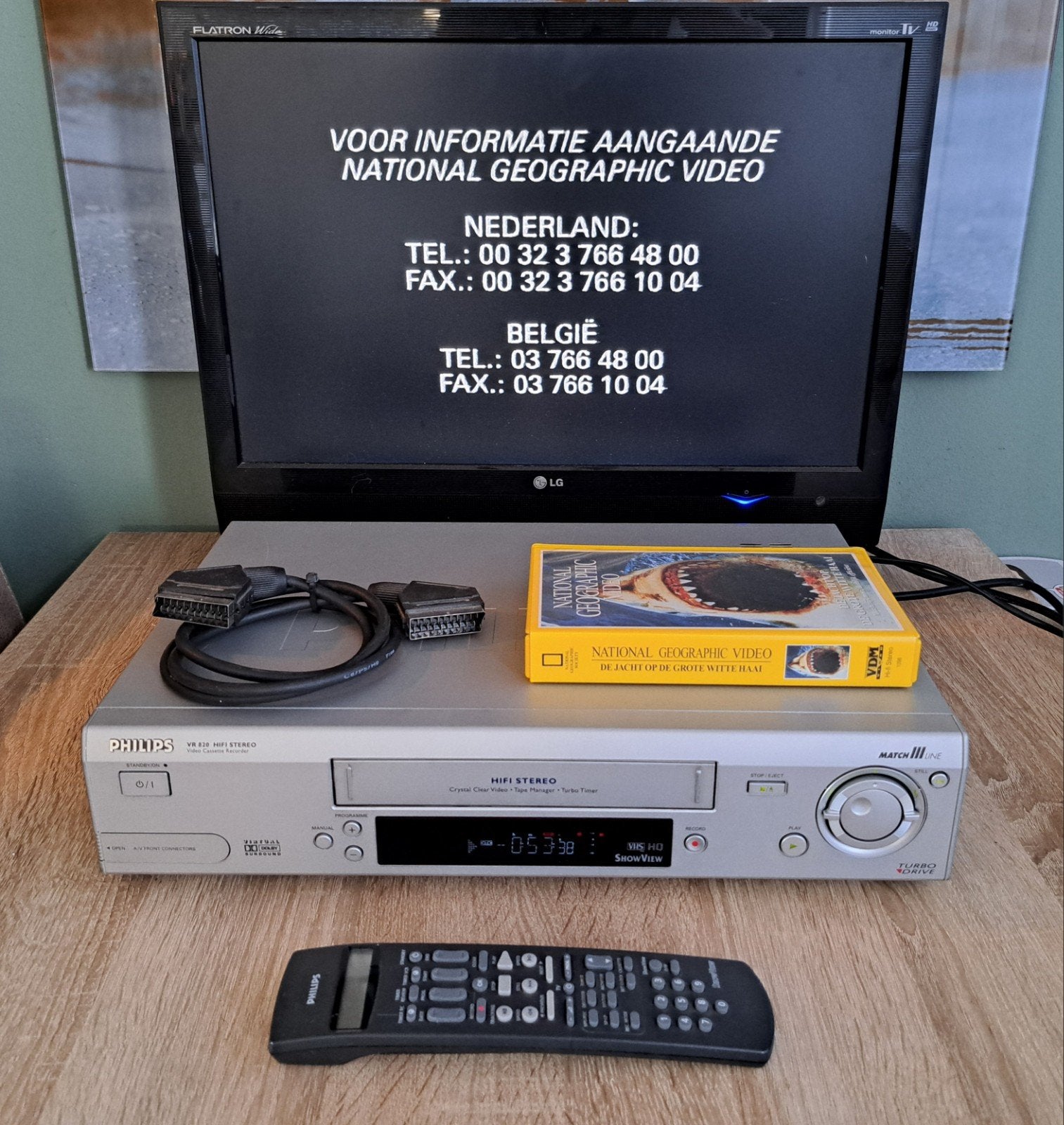 Philips VR820 VHS Videorecorder Matchline met afstandsbed., Ophalen of Verzenden, Zo goed als nieuw, VHS-speler of -recorder