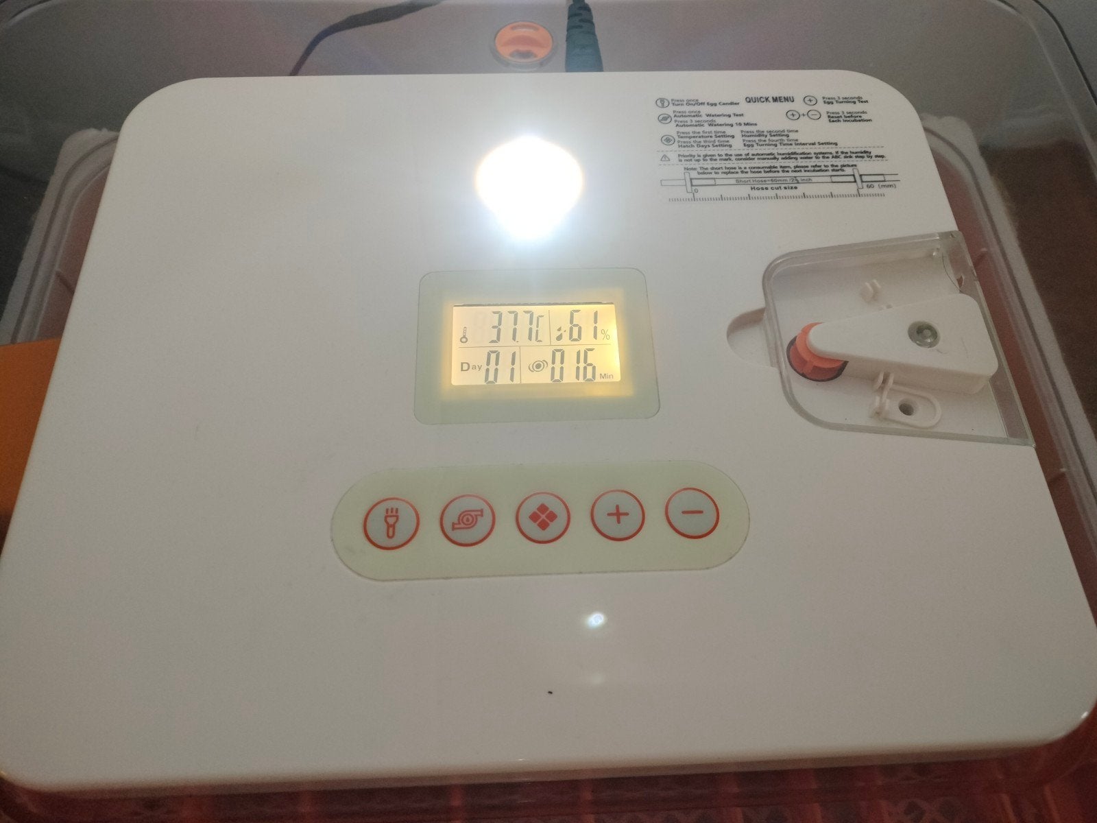 Volautomatische Broedmachine voor +/-56 kippeneieren, Ophalen of Verzenden, Zo goed als nieuw, Broedmachine