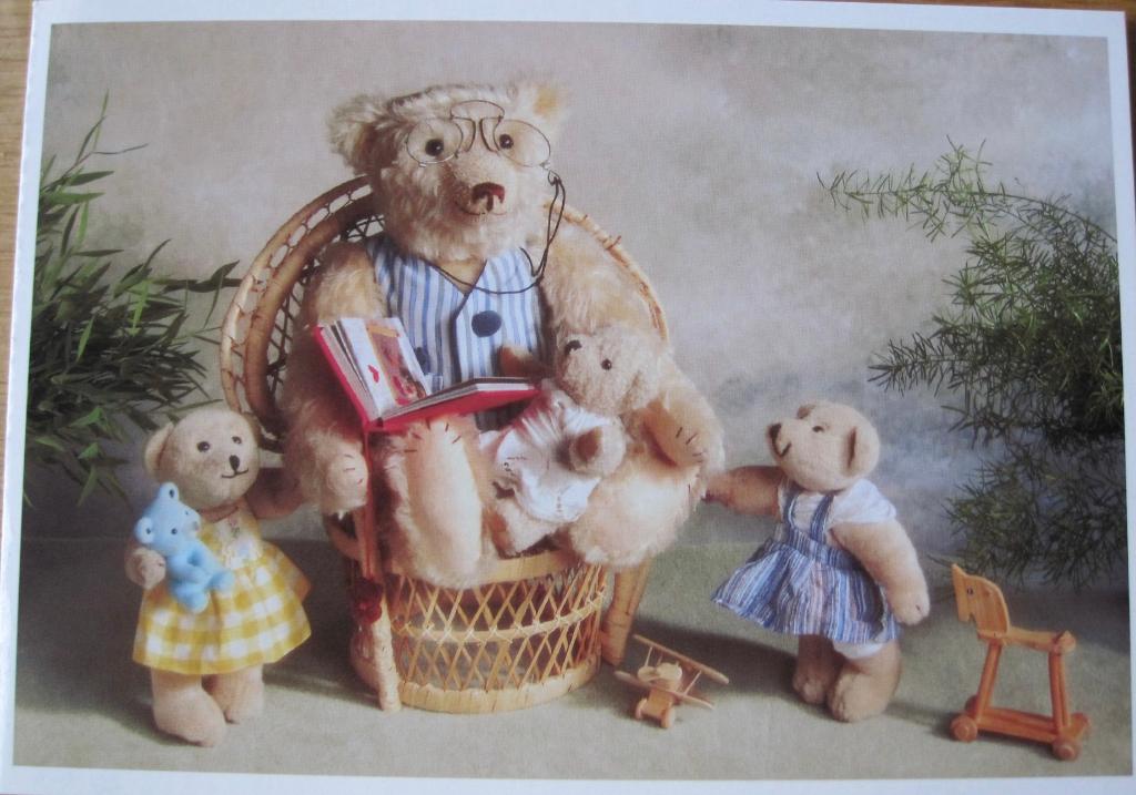 Teddybeer leest voor - nieuwe ansichtkaart, Verzenden, 1980 tot heden, Ongelopen, Overige thema's