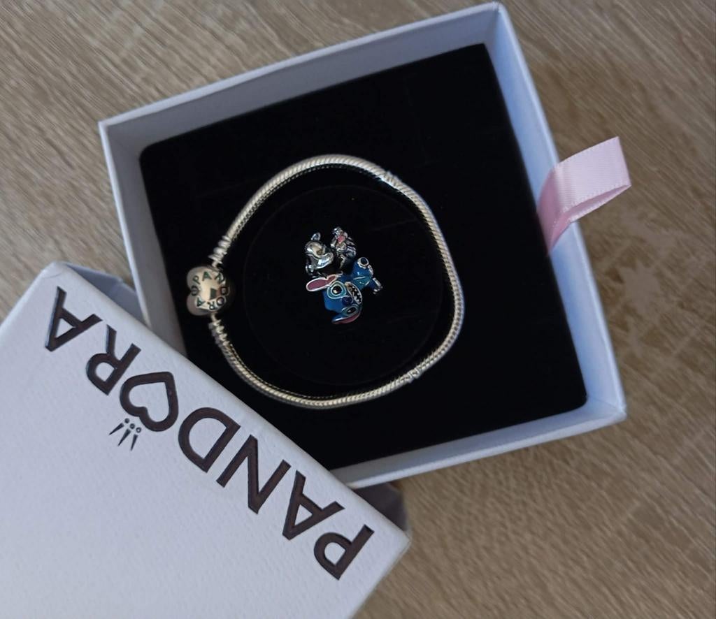 PANDORA original bracelet and charms, Ophalen, Zo goed als nieuw, Zilver, Pandora