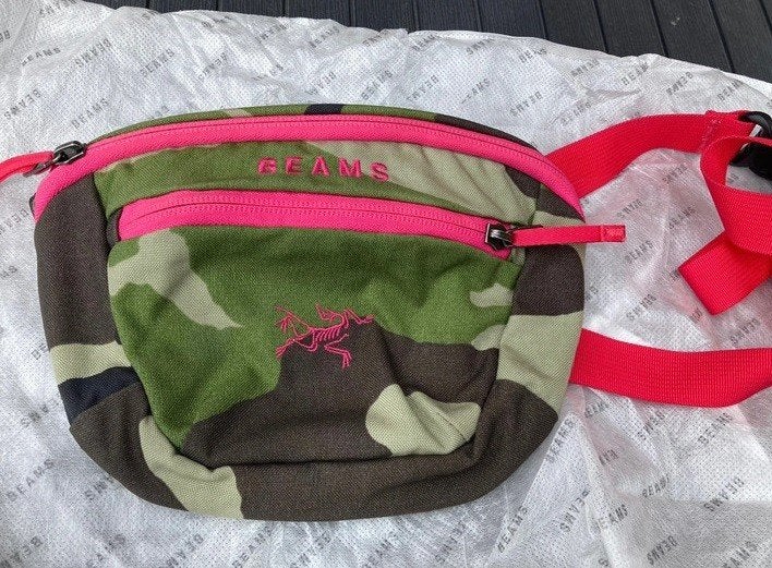 Arc Teryx Beams maka1 camouflage shoulder bag pink new, Verzenden, Nieuw, Overige typen