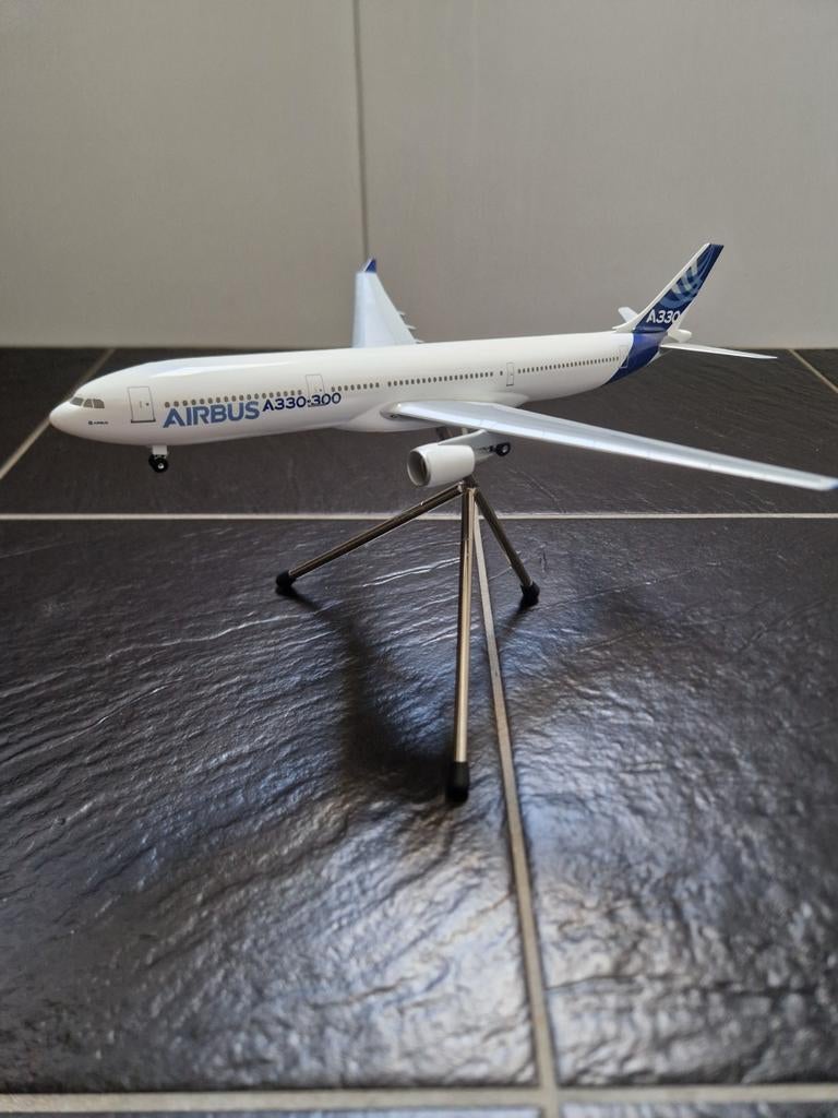 Modelvliegtuig Airbus A330-300, Verzamelen, Ophalen of Verzenden, Schaalmodel