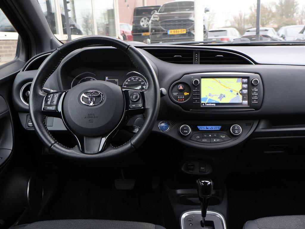 Toyota Yaris 1.5 HYBRID EXECUTIVE AUT. + CAMERA | NAVIGATIE, Gebruikt, Euro 6, Origineel Nederlands, Bedrijf