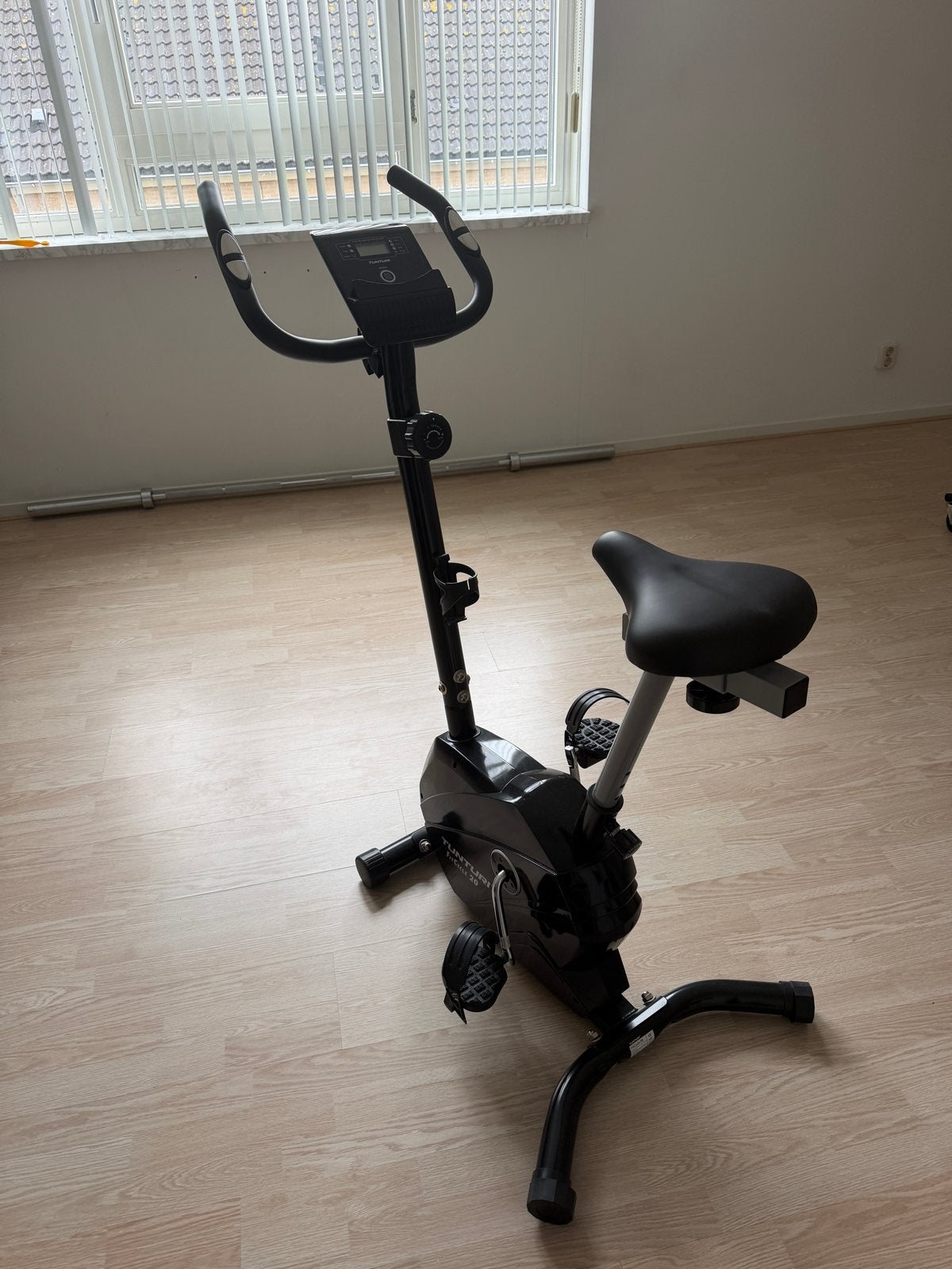 Tunturi FitCycle 20 Hometrainer, Sport en Fitness, Fitnessapparatuur, Ophalen, Gebruikt, Metaal, Benen