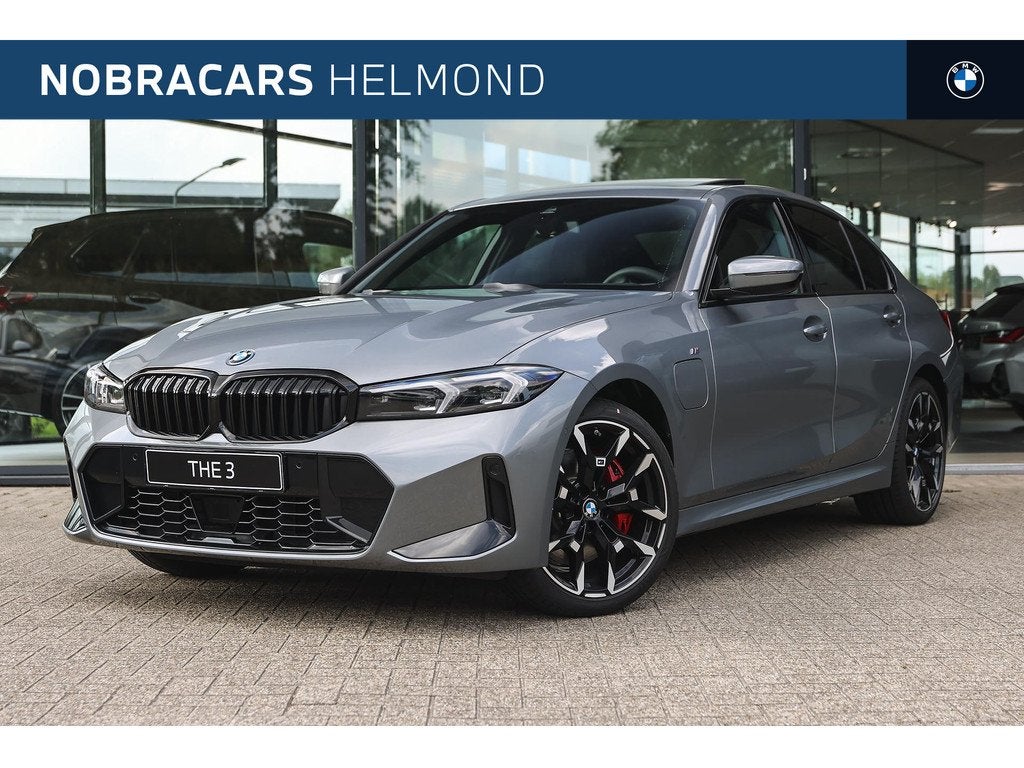 BMW 3 Serie 330e M Sport Automaat / Sportstoelen / Achteruit