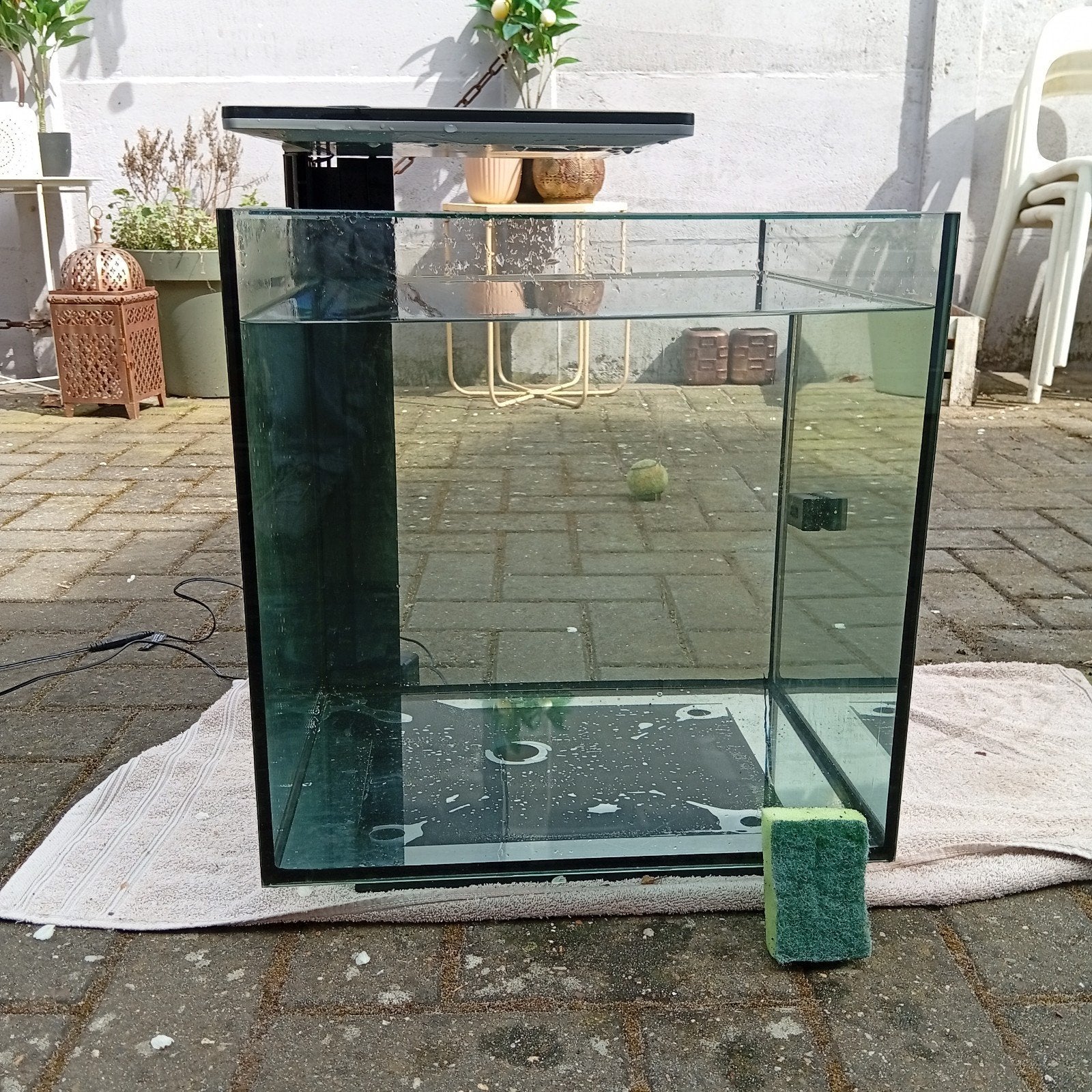 Qubic 60 pro, Ophalen, Leeg aquarium
