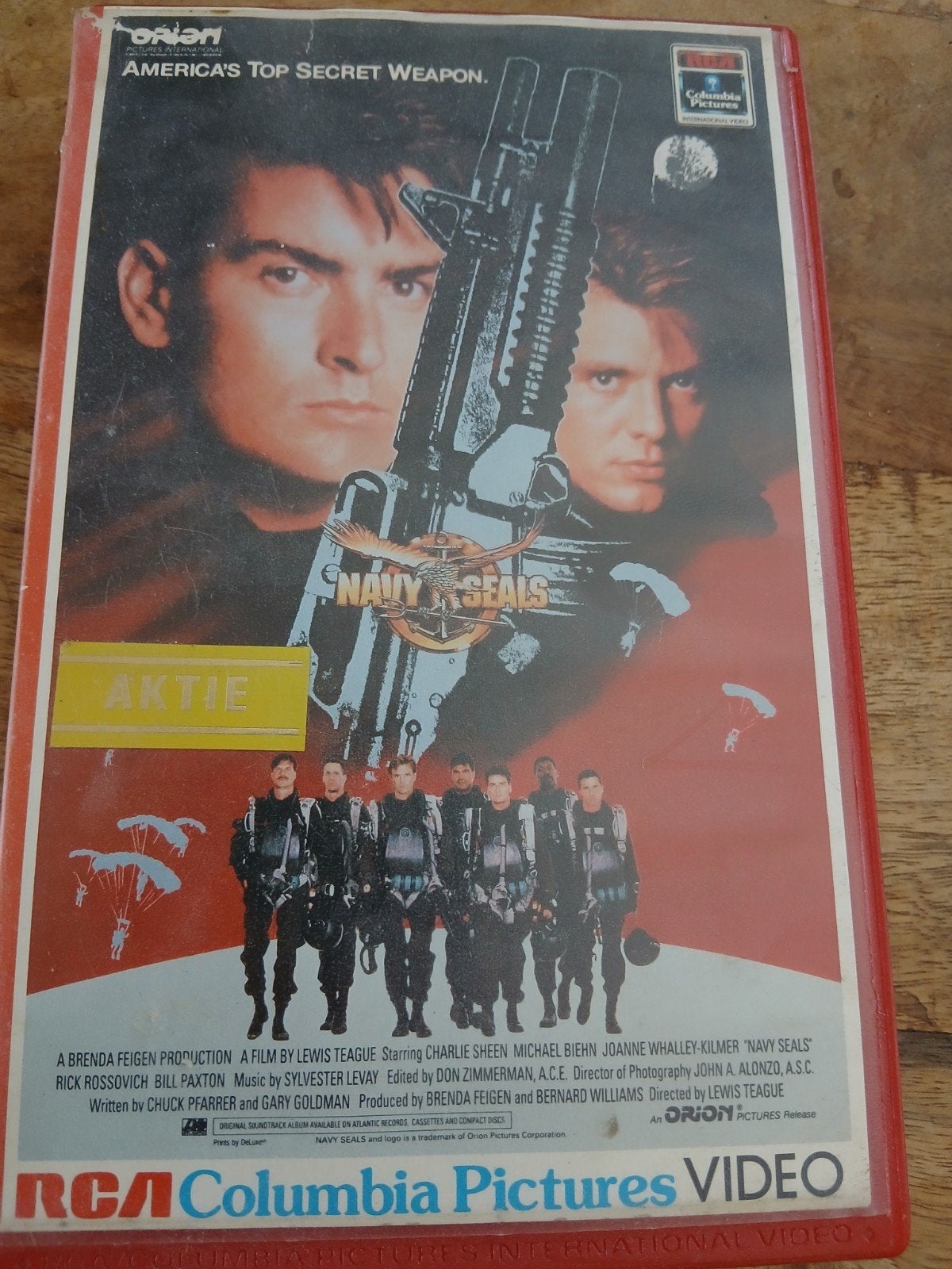 NAVY SEALS * VHS * COLOMBIA * EX VIDEOTHEEK RENTAL, Alle leeftijden, Ophalen of Verzenden, Zo goed als nieuw, Komedie