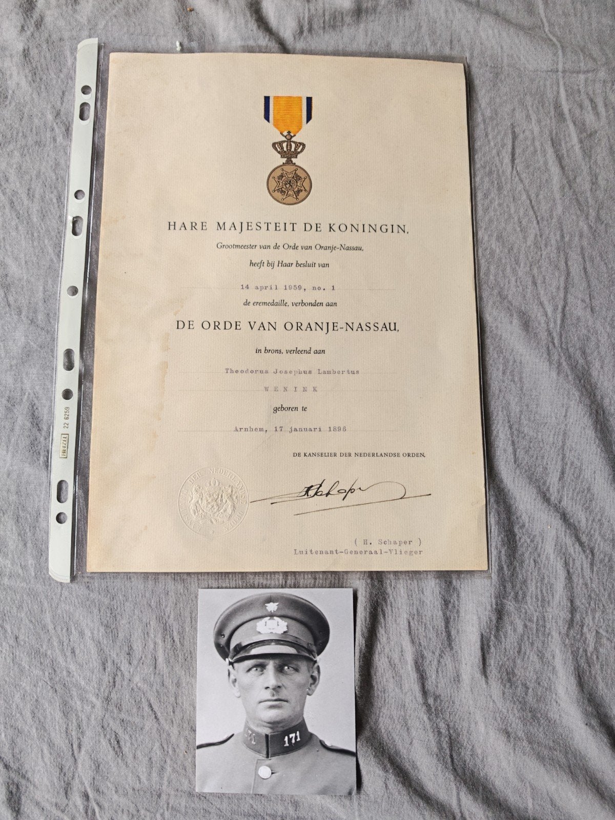 Orde Oranje Nassau Certificaat 1959, Ophalen of Verzenden, Gebruikt, Kaart, Foto of Prent