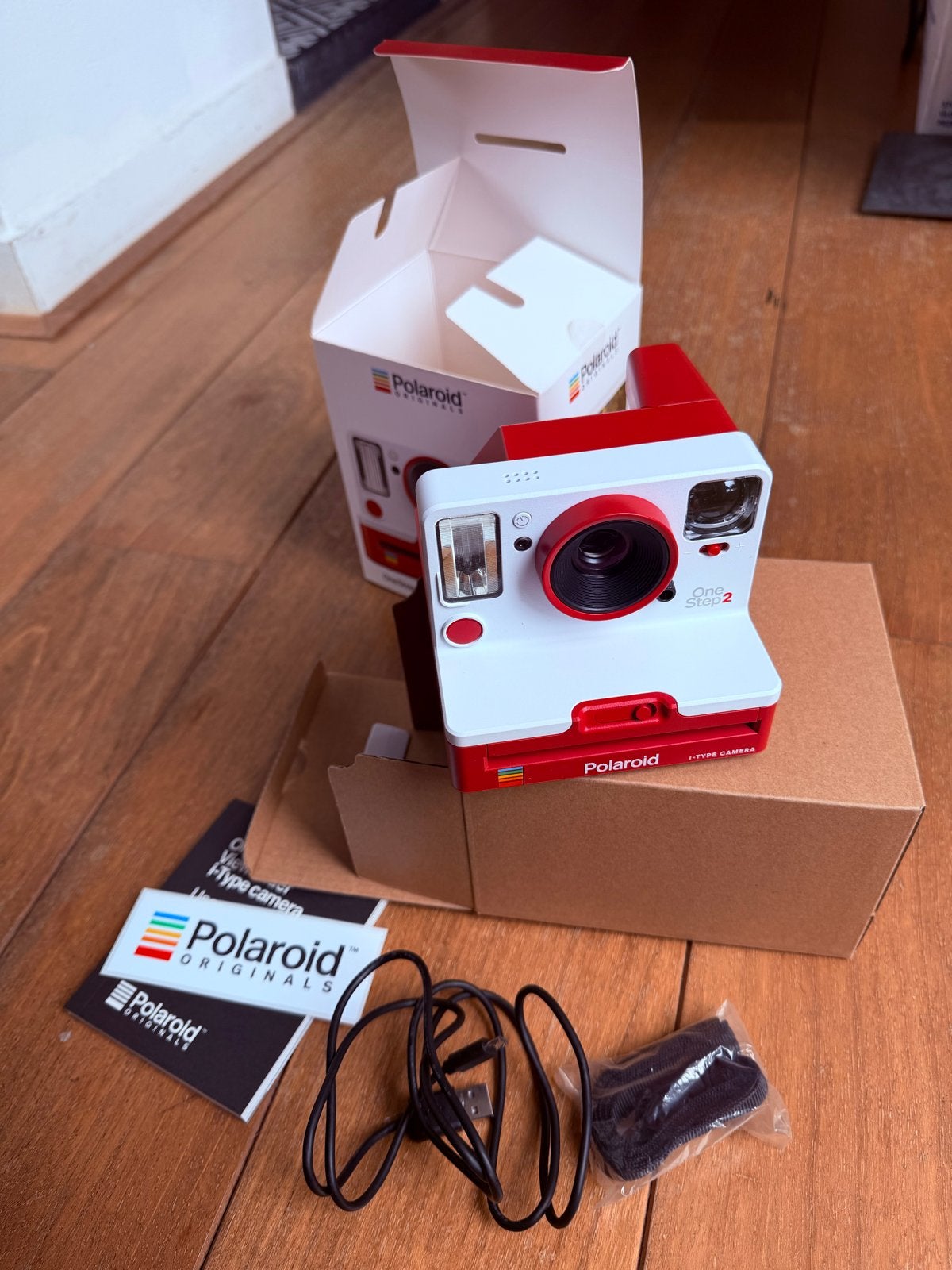 Polaroid OneStep 2 Viewfinder I-Type Camera Rood/Wit, Ingebouwde flitser, Instant camera, Ophalen of Verzenden, Zo goed als nieuw