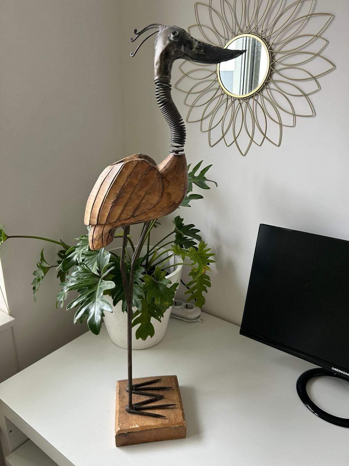 Teakhouten vogel met metalen accenten NIEUW, Antiek en Kunst, Houtsnijwerk, Handgemaakt, Hout, Bruin