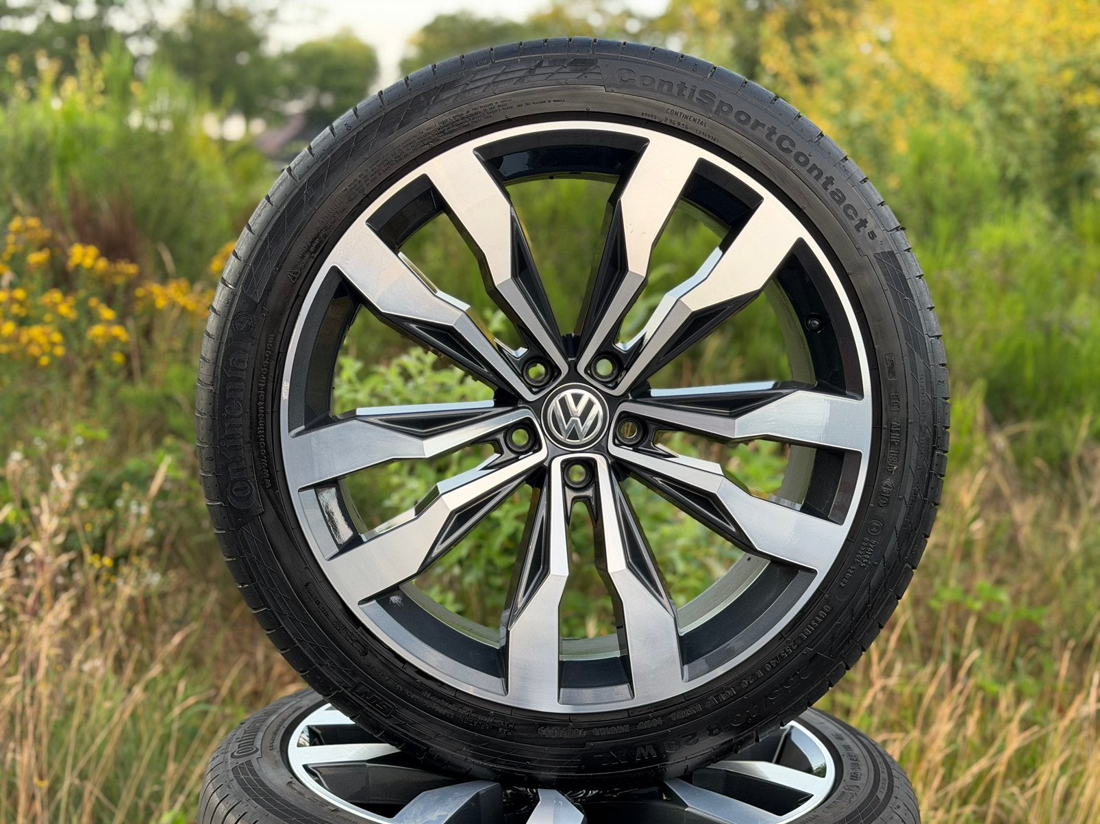 ORG. 20'' Volkswagen Tiguan R-line Suzuka velgen zomerbanden, Auto-onderdelen, Banden en Velgen, Gebruikt, 255 mm, Banden en Velgen