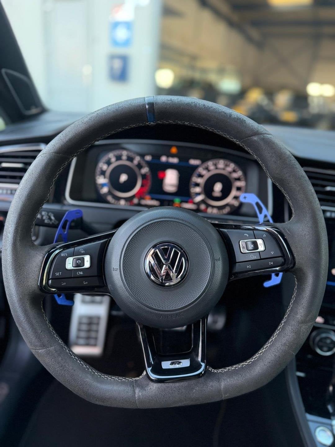 Volkswagen Golf 2.0 TSI 4Motion R ( RIJKLAAR ), Gebruikt, Euro 6, 4 cilinders, 1984 cc