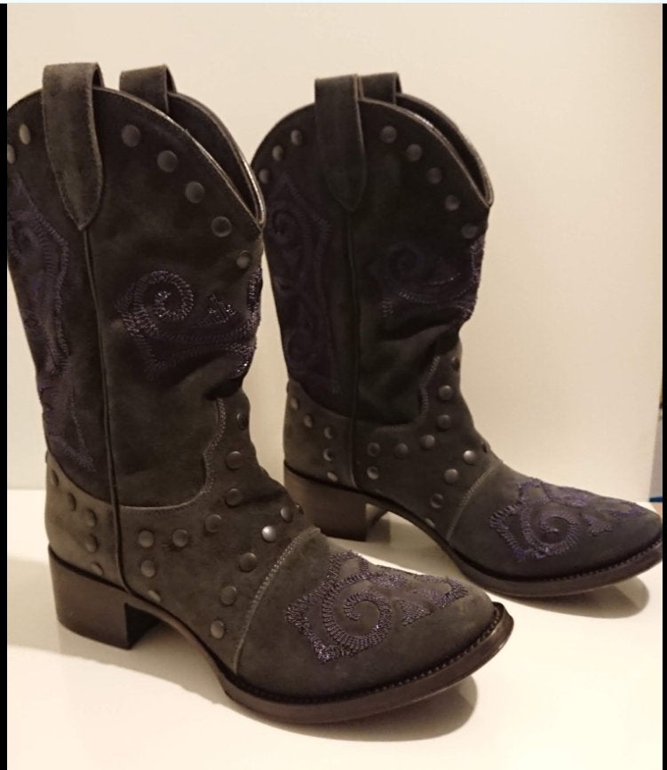 suède cowboylaarzen maat 39, Lage of Enkellaarzen, Nieuw, Ophalen of Verzenden, Grijs