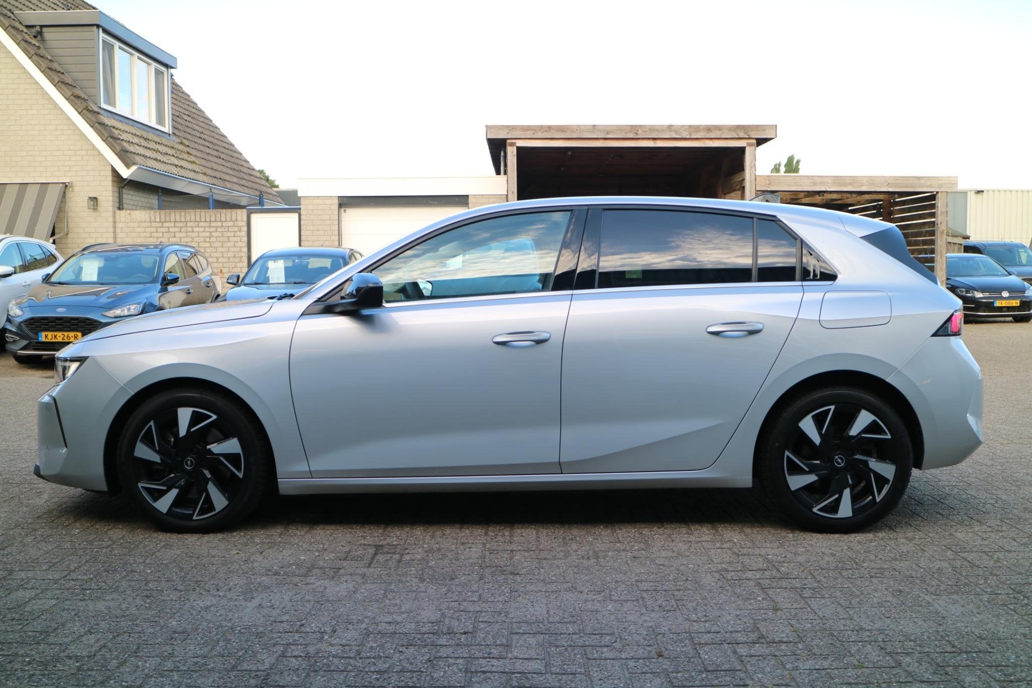 Opel Astra 1.6 Turbo Plug In Hybrid Ultimate | AGR Stoelen!, Gebruikt, 4 cilinders, 181 pk, Hybride Elektrisch/Benzine