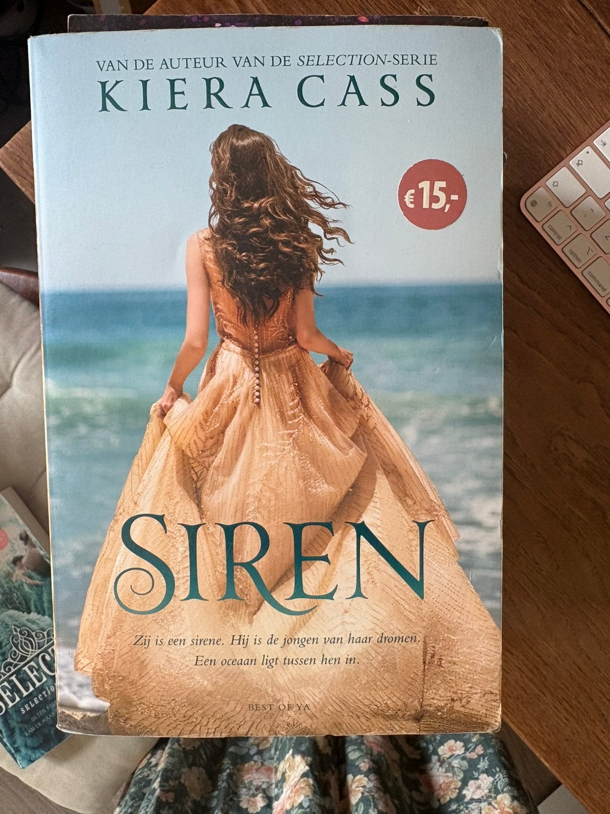 The siren boek, Ophalen