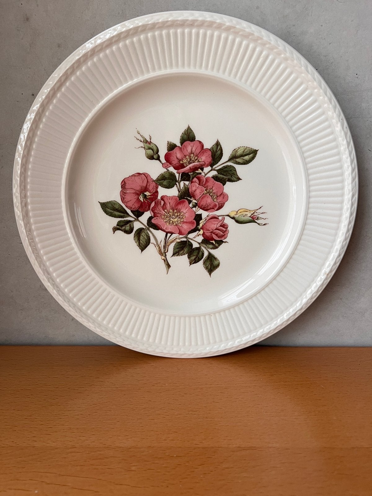 Serveer- of taartschaal Wedgwood Briar Ros, Ophalen of Verzenden
