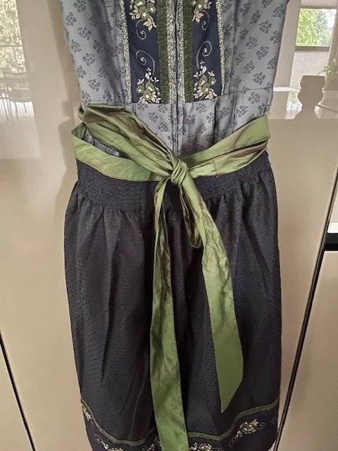 dirndl, Kleding | Dames, Maat 38/40 (M), Ophalen of Verzenden, Kleding, Stockerpoint