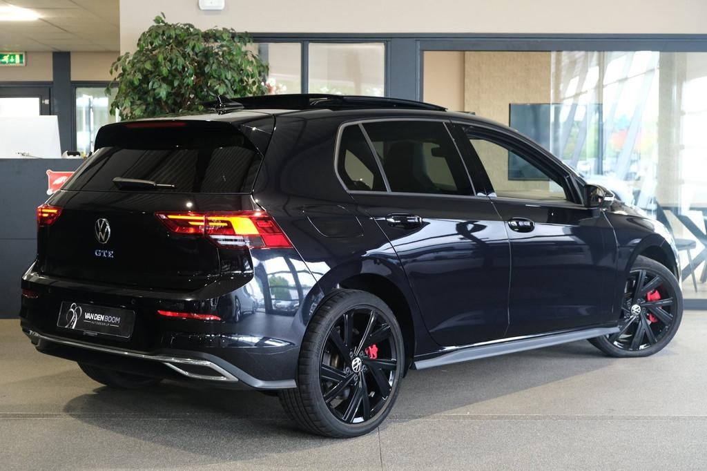 Volkswagen Golf 8 1.4 eHybrid GTE 245PK Pano Leer Led Trekha, Auto's, 1624 kg, Gebruikt, 4 cilinders, Grijs