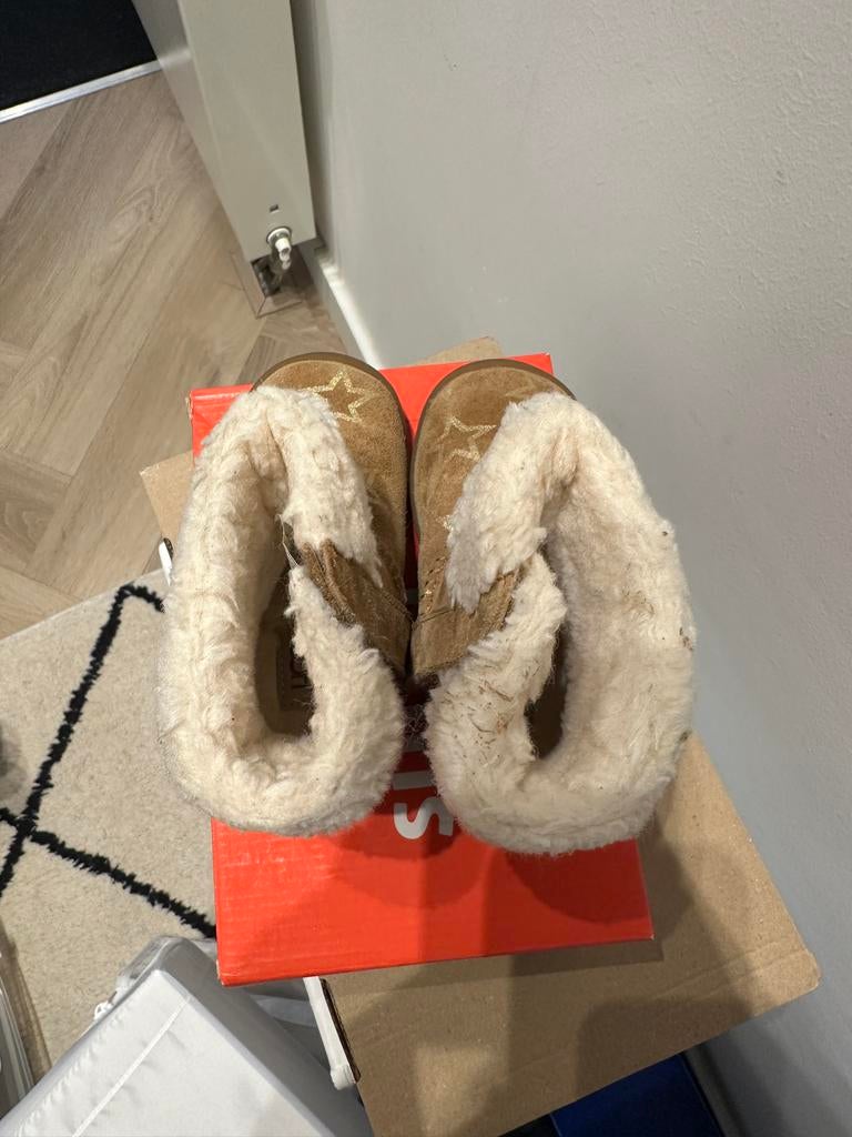 UGG boots voor baby's - Maat 23, Kinderen en Baby's, Ophalen, Gebruikt, Jongen of Meisje, Laarzen