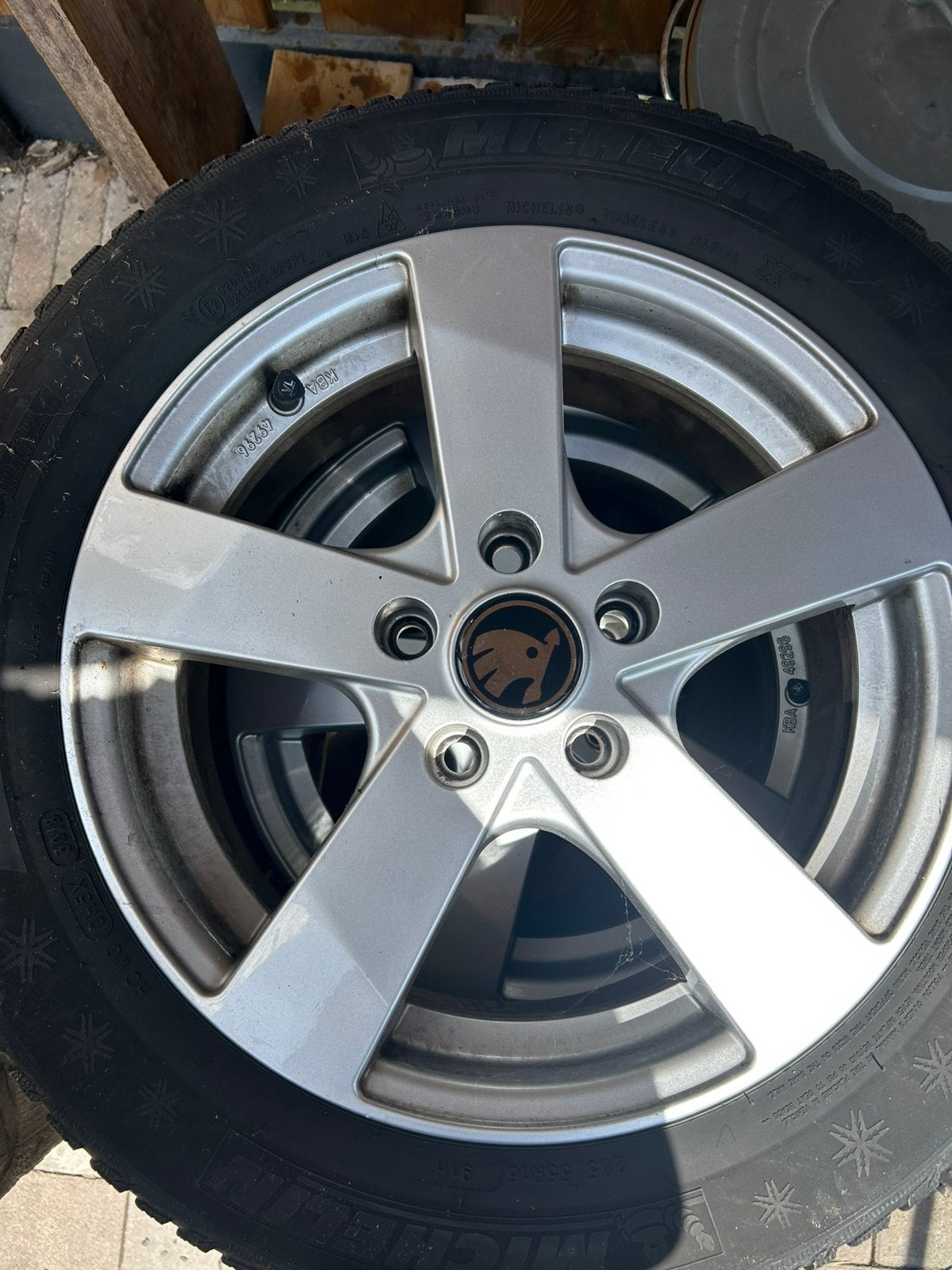 Skoda winterbanden en velgen, Auto-onderdelen, Banden en Velgen, Ophalen, 16 inch, Band(en), 205 mm