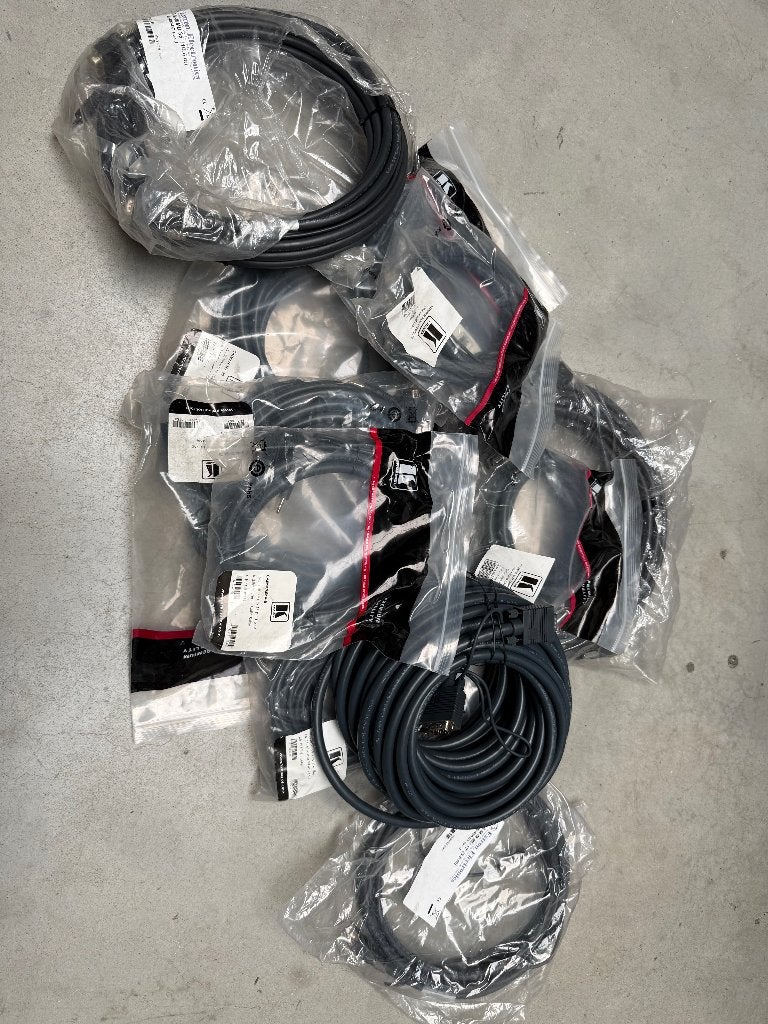 Nieuwe Extron en Kramer VGA kabel, Ophalen, Nieuw