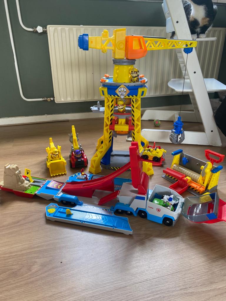 Divers kinderspeelgoed, paw patrol, hotwheels ed, Racebaan, Ophalen of Verzenden, Zo goed als nieuw, Hot Wheels